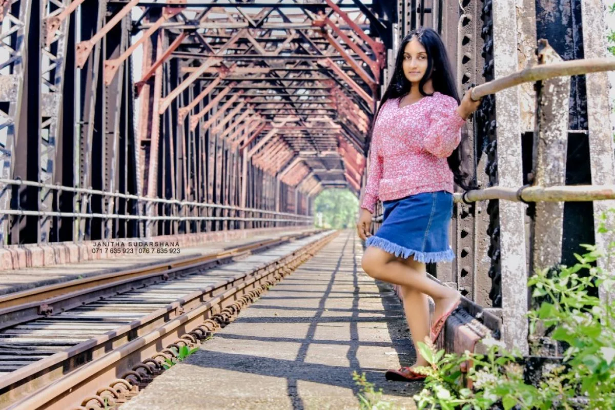 Samika  - Sri Lankan Photoshoot Gallery (3)