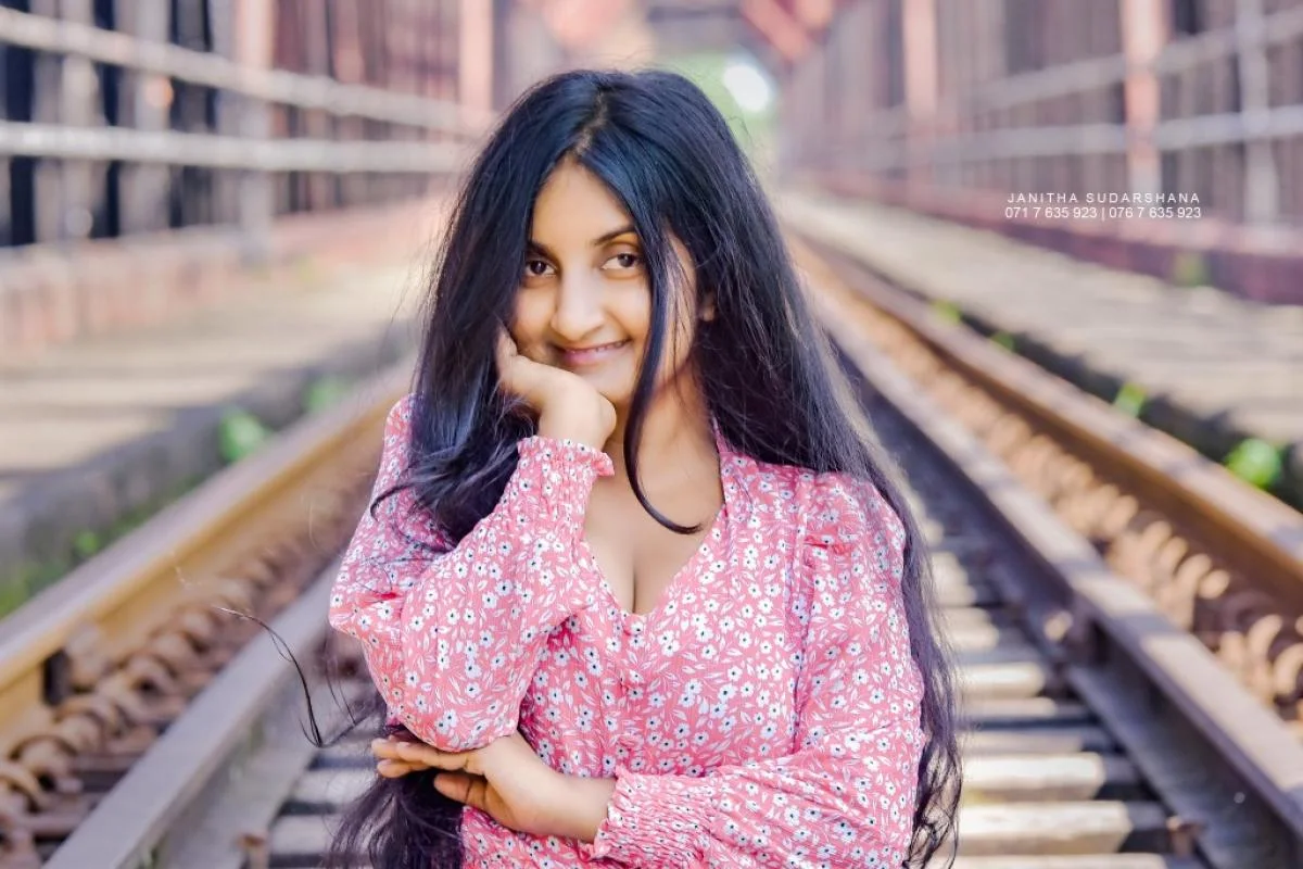 Samika  - Sri Lankan Photoshoot Gallery (7)