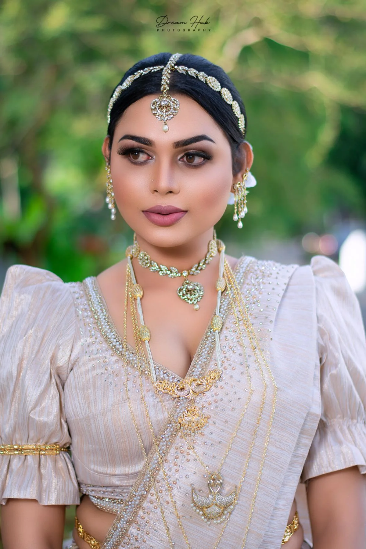 Lahiru & Krishmi - Sri Lankan Photoshoot Gallery (2)