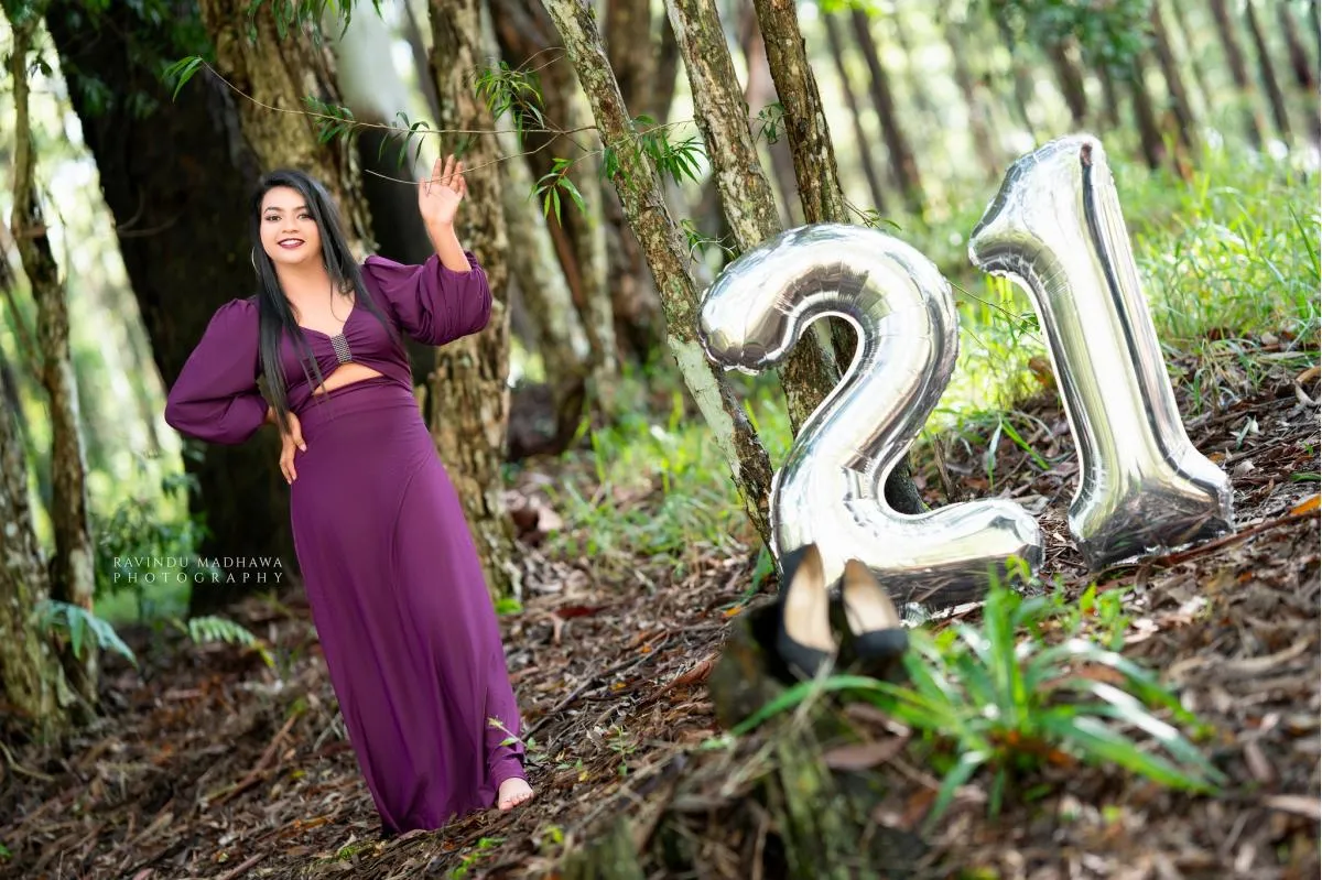 Pabasara's 21st birthday - Sri Lankan Photoshoot Gallery (1)