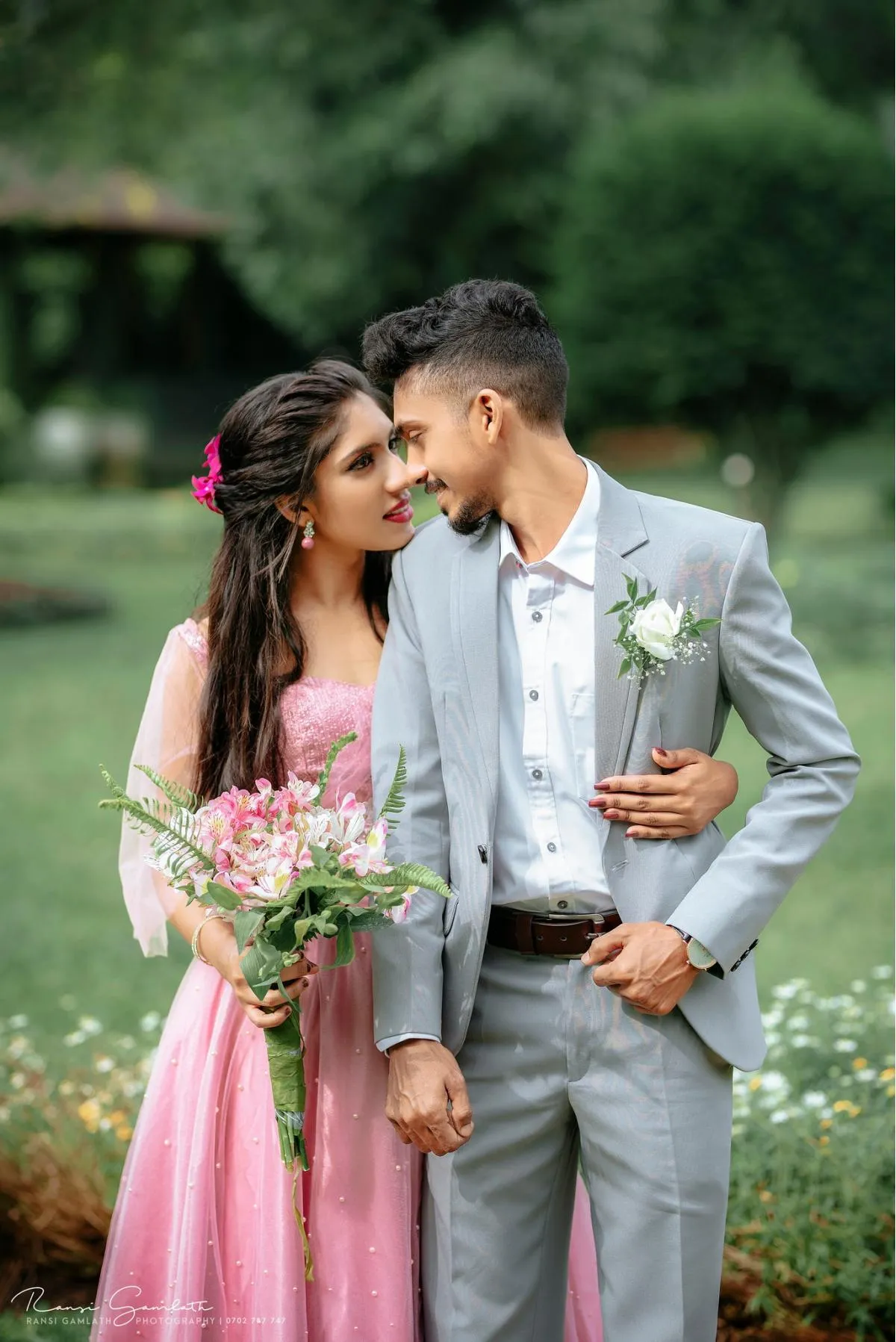Hiru & Sisitha - Sri Lankan Photoshoot Gallery (1)