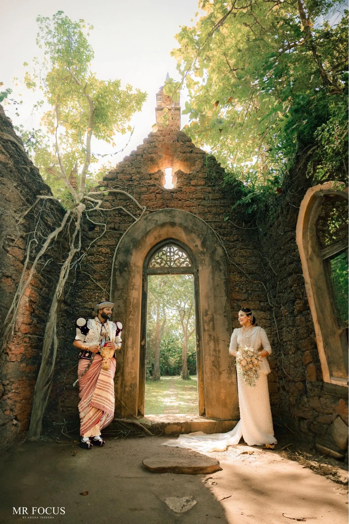 Dimuthu & Sajini  - Sri Lankan Photoshoot Gallery (1)