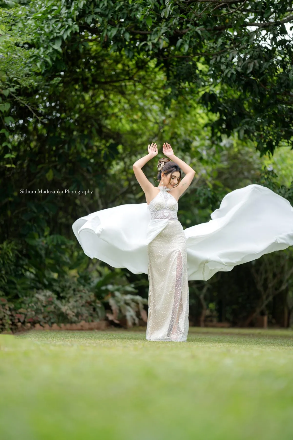  SALON LOVELY LOOKS - Sri Lankan Photoshoot Gallery (1)