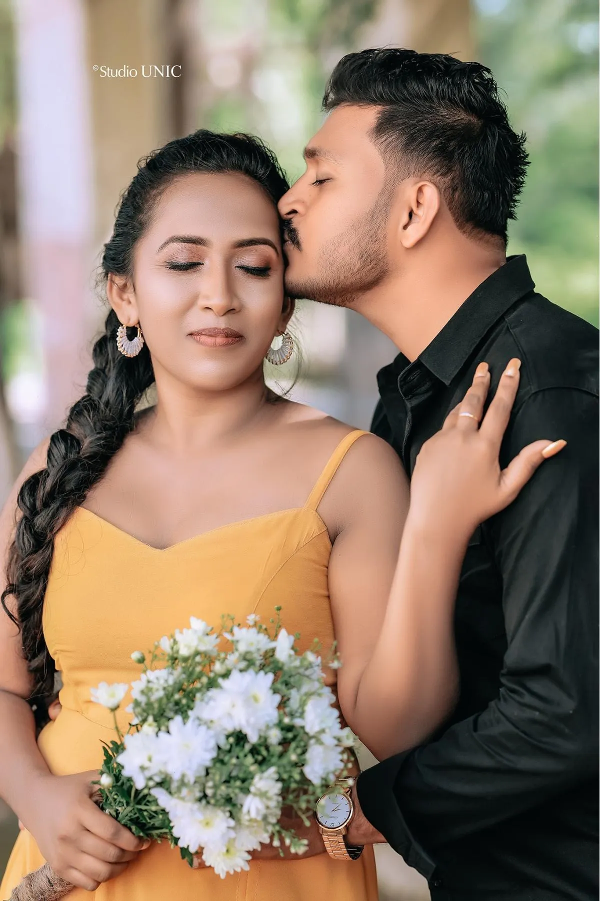 Anusha & Tharindu - Sri Lankan Photoshoot Gallery (1)