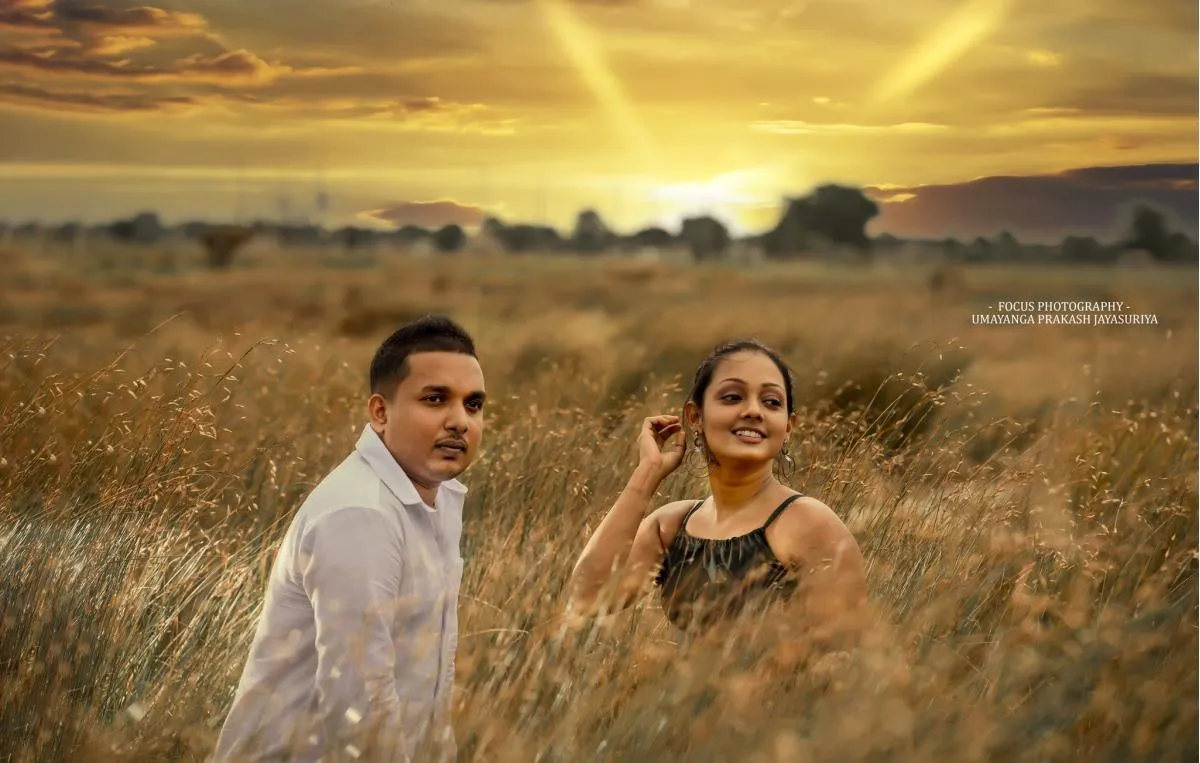 ISURU & AYESHA - Sri Lankan Photoshoot Gallery (1)