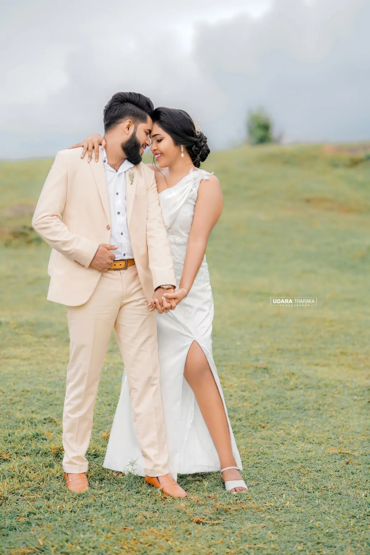 Viranga & Chathuni - Sri Lankan Photoshoot Gallery (1)