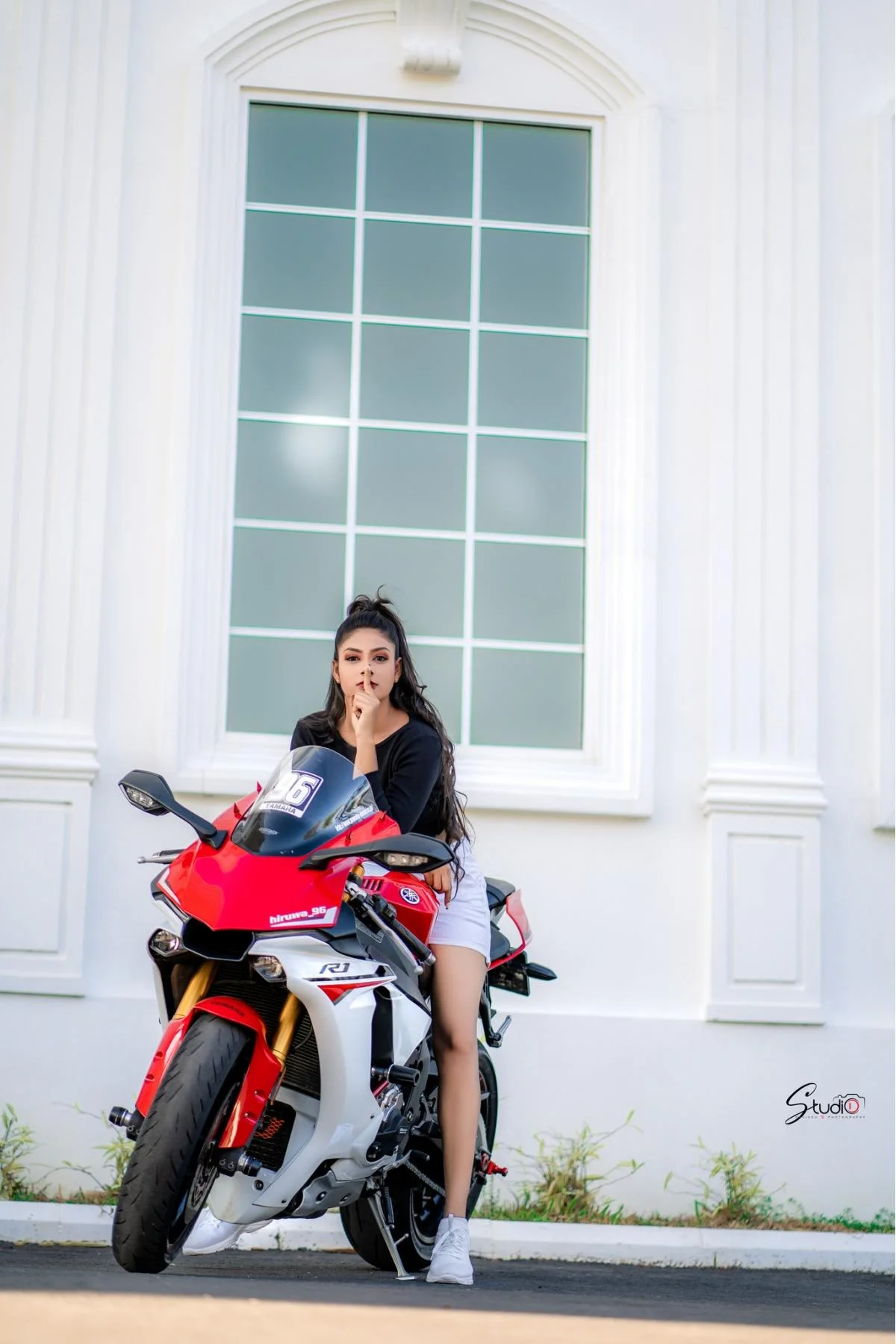 Naveesha  - Sri Lankan Photoshoot Gallery (2)
