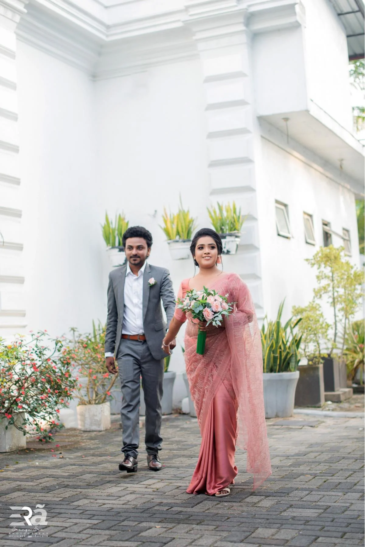 Dilum & Pawani - Sri Lankan Photoshoot Gallery (2)