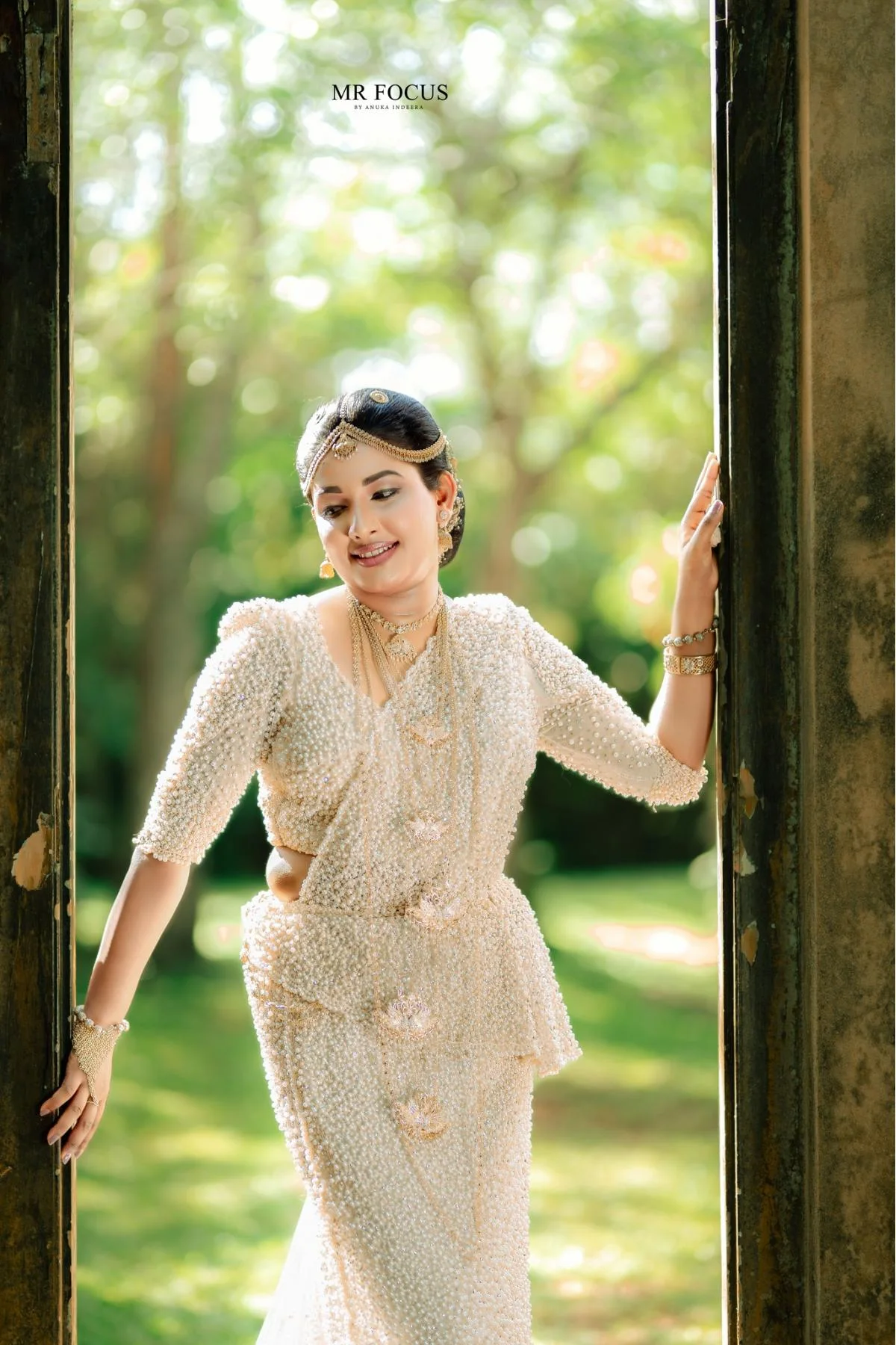 Dimuthu & Sajini  - Sri Lankan Photoshoot Gallery (3)