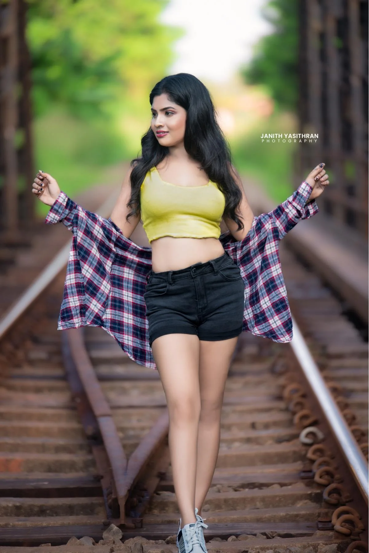 Sadu Shenaya  - Sri Lankan Photoshoot Gallery (2)