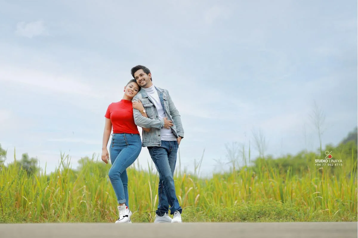 Sujani & Saliya - Sri Lankan Photoshoot Gallery (2)