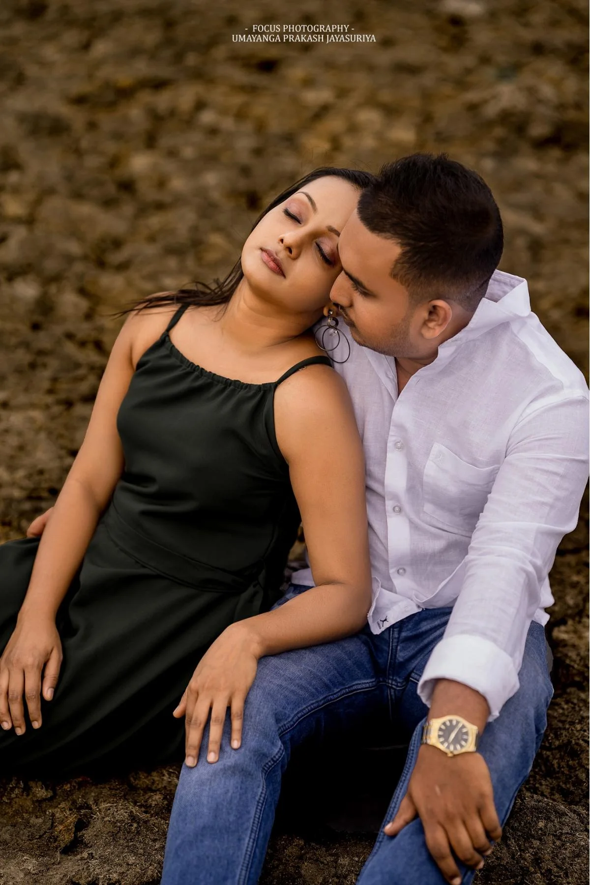 ISURU & AYESHA - Sri Lankan Photoshoot Gallery (3)