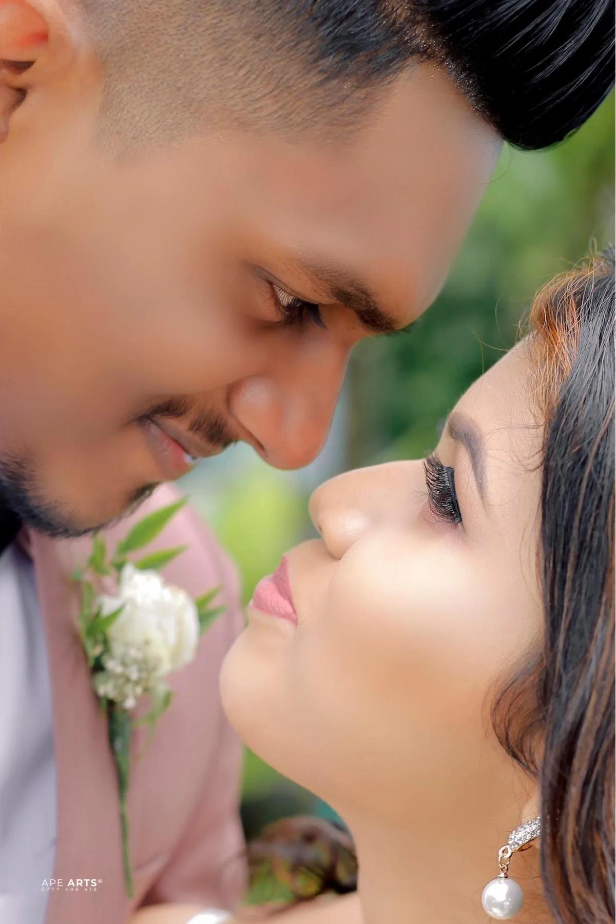Chamod & Kushani - Sri Lankan Photoshoot Gallery (2)