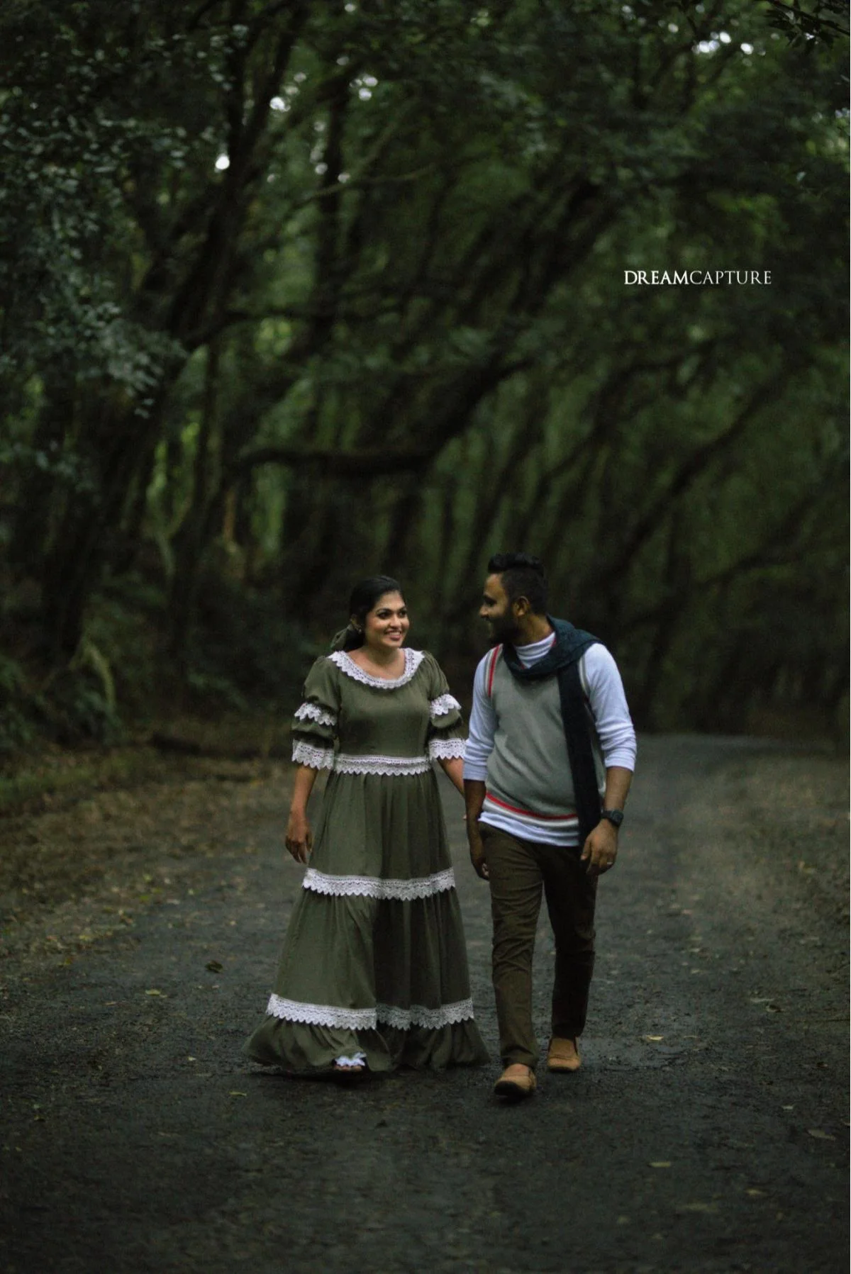 ANUPAMA & ISHARI  - Sri Lankan Photoshoot Gallery (6)