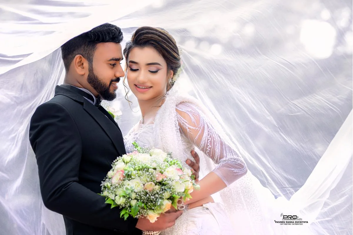 PASINDU & ISHARA - Sri Lankan Photoshoot Gallery (11)