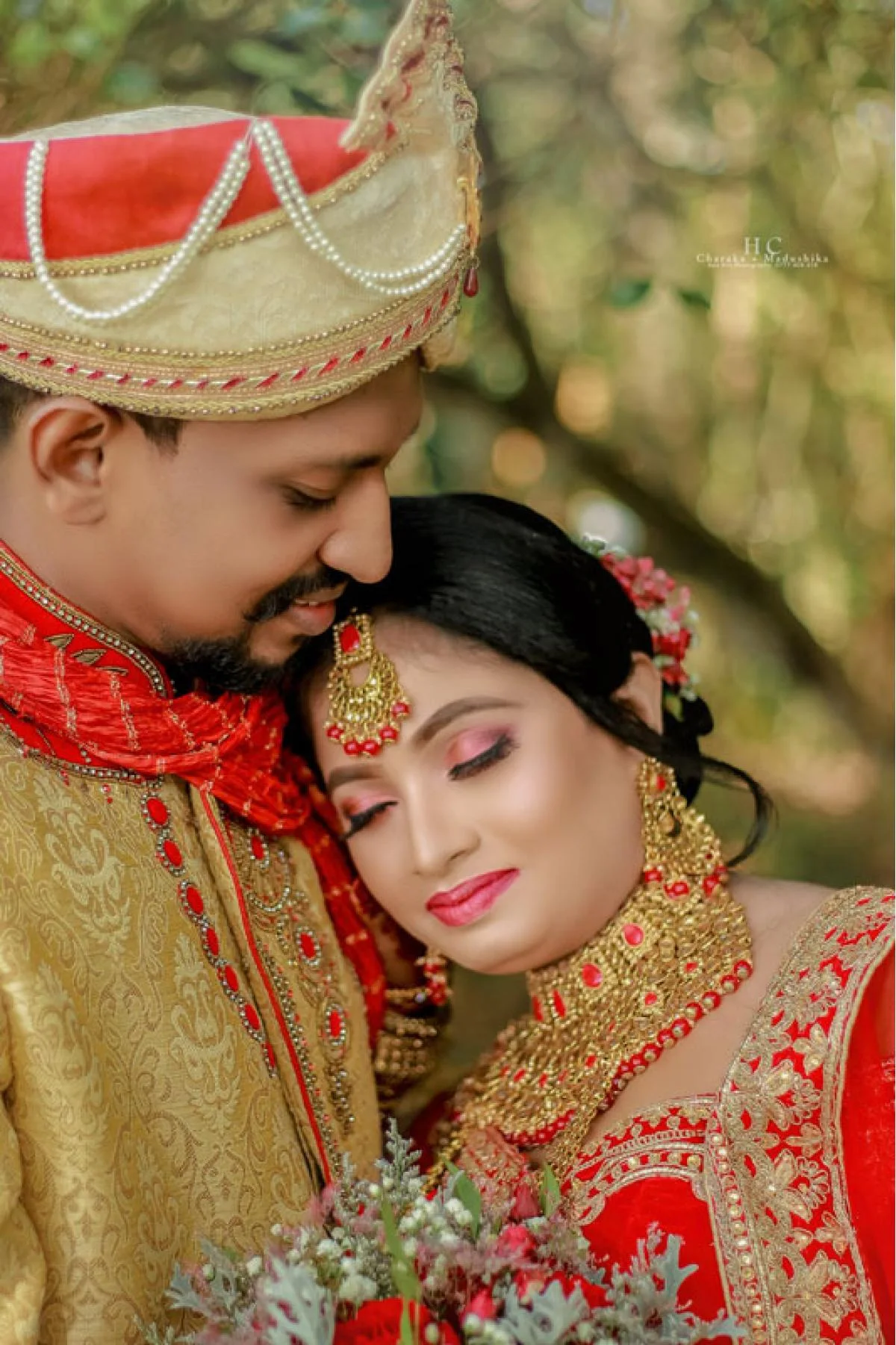 CHÁRÁKA & MADUSHIKA - Sri Lankan Photoshoot Gallery (3)
