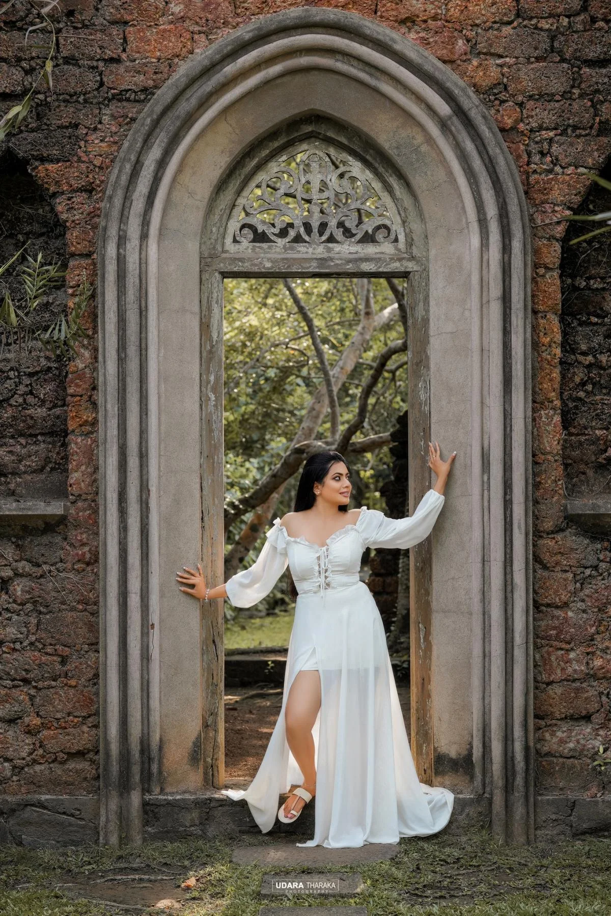 Hashini & Chinthaka - Sri Lankan Photoshoot Gallery (7)