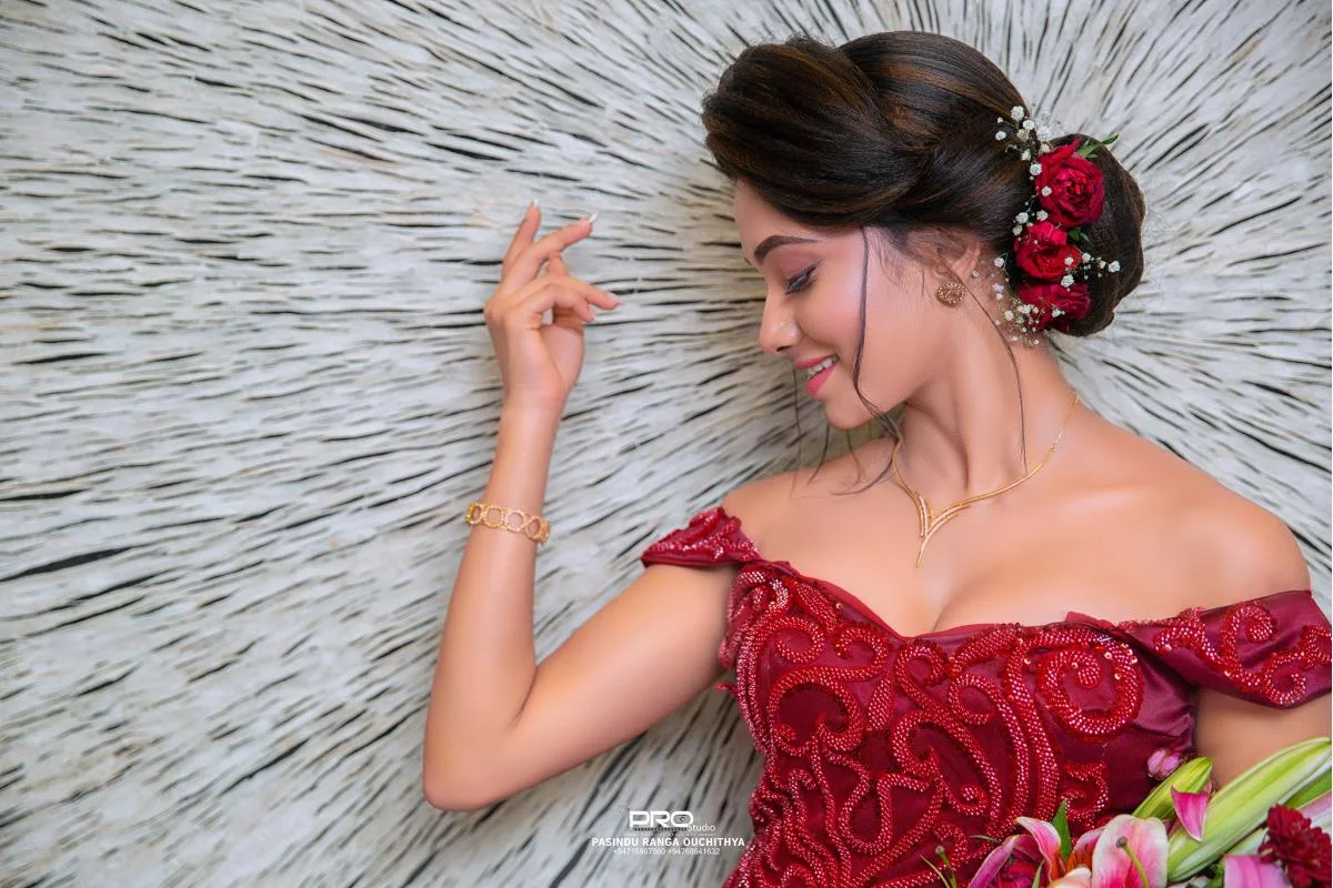 PASINDU & ISHU - Sri Lankan Photoshoot Gallery (3)
