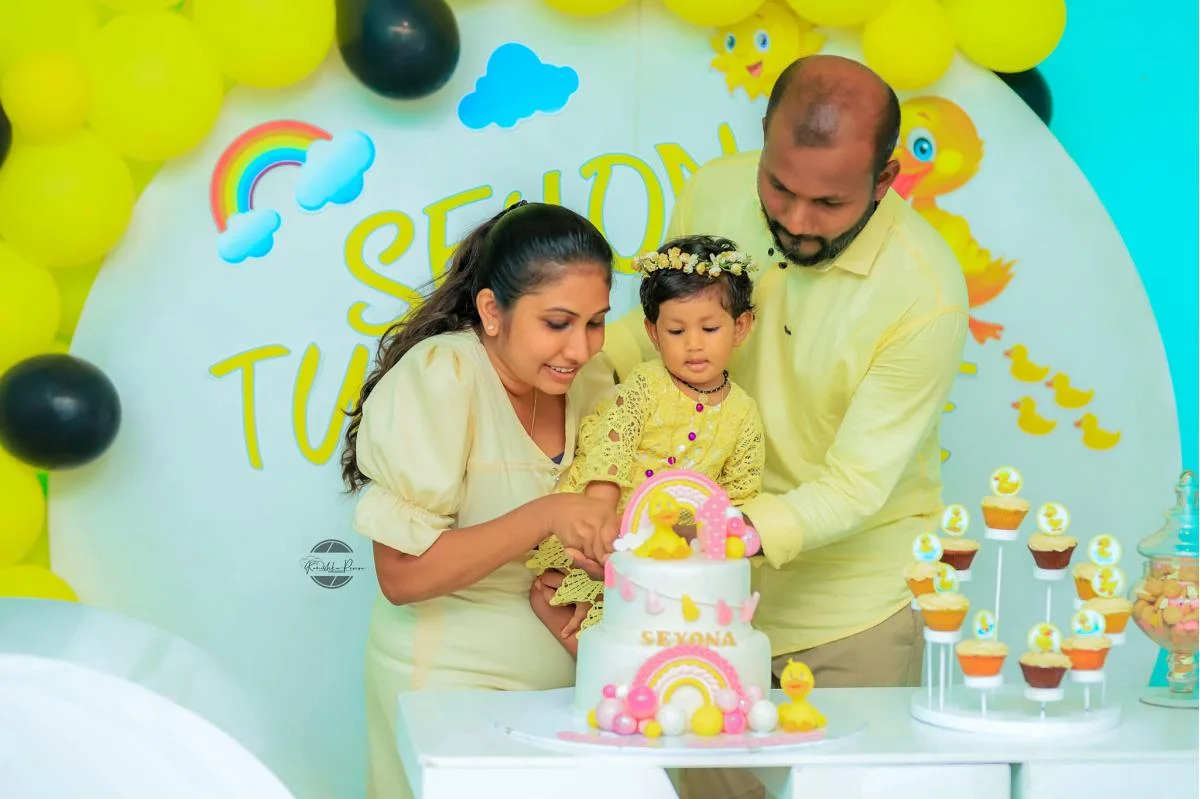 Seyona 1st birthday - Sri Lankan Photoshoot Gallery (3)