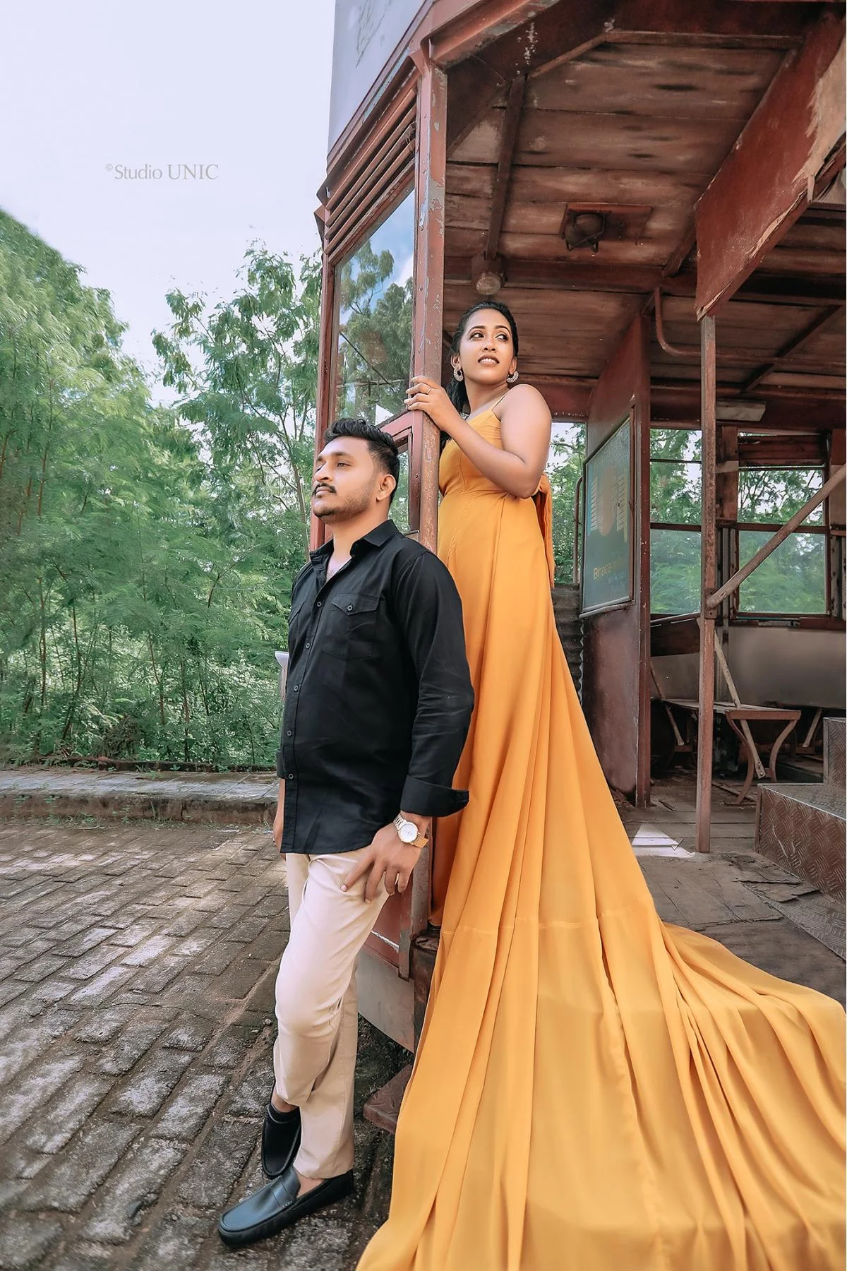Anusha & Tharindu - Sri Lankan Photoshoot Gallery (5)