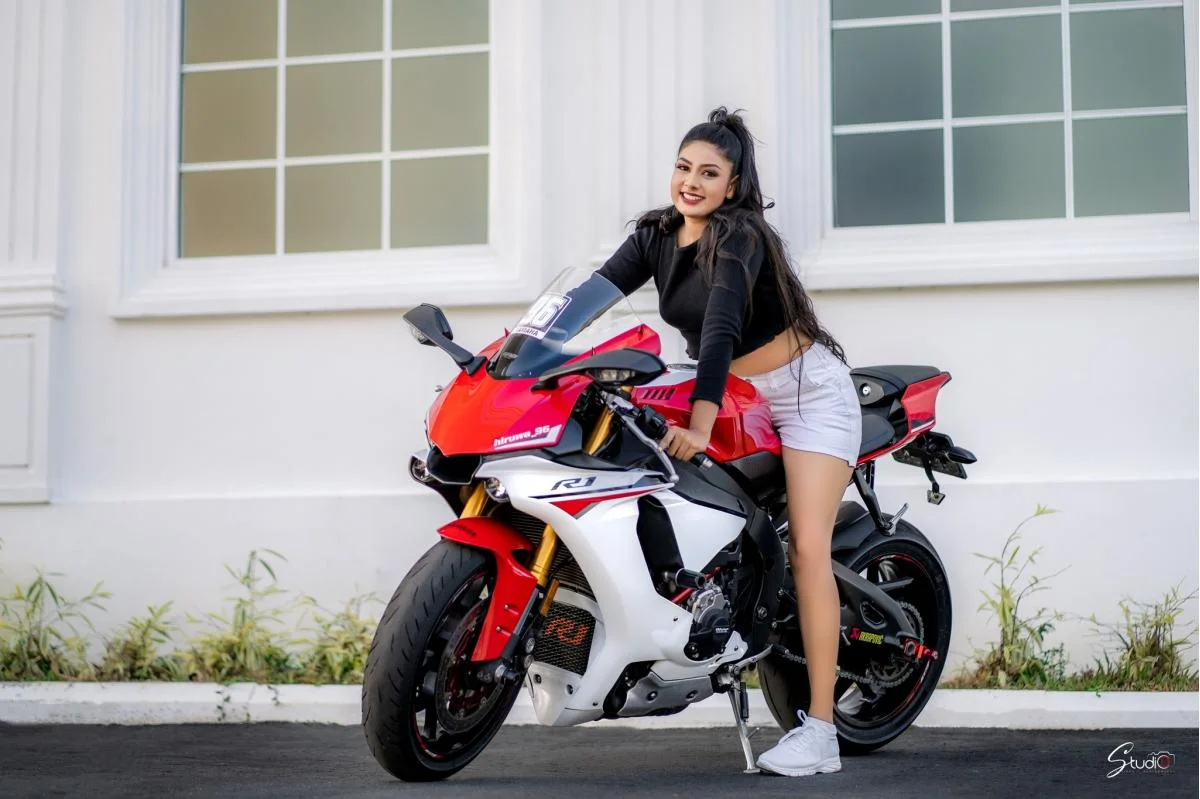 Naveesha  - Sri Lankan Photoshoot Gallery (4)