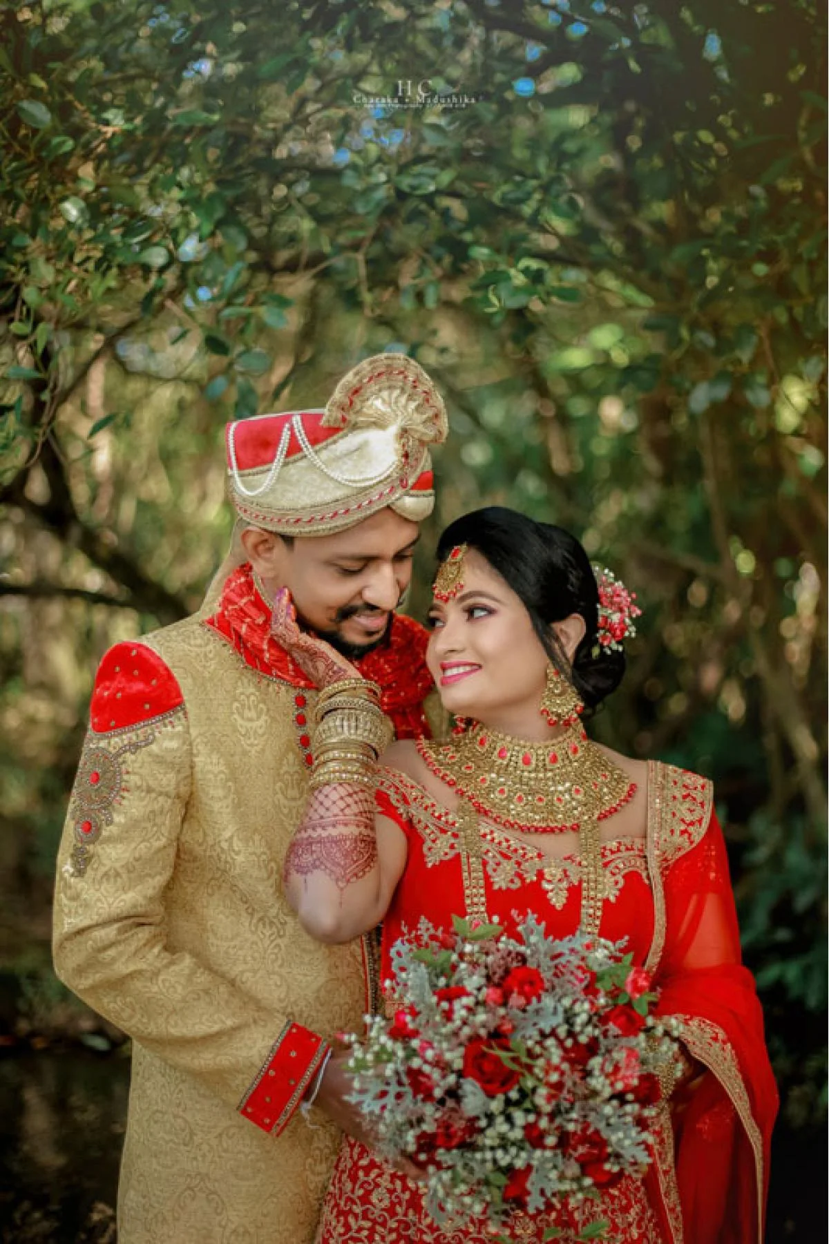 CHÁRÁKA & MADUSHIKA - Sri Lankan Photoshoot Gallery (4)