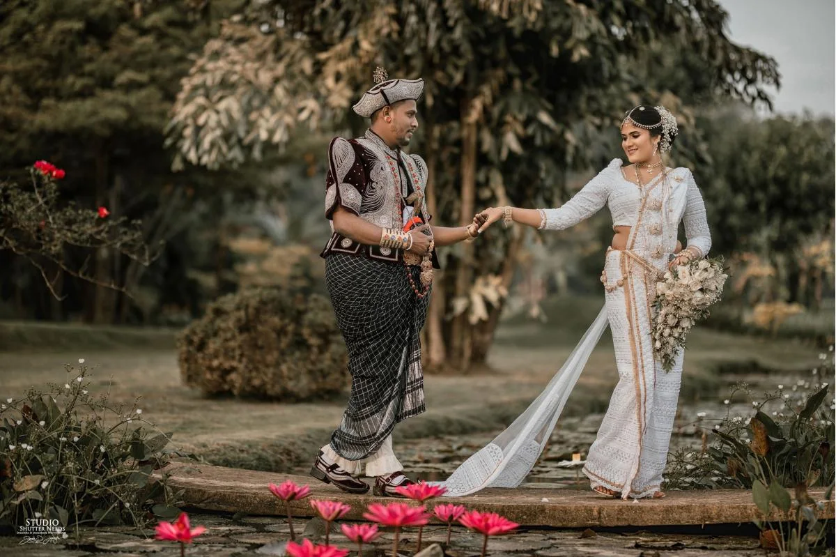 Apoorwa & Manoj - Sri Lankan Photoshoot Gallery (4)