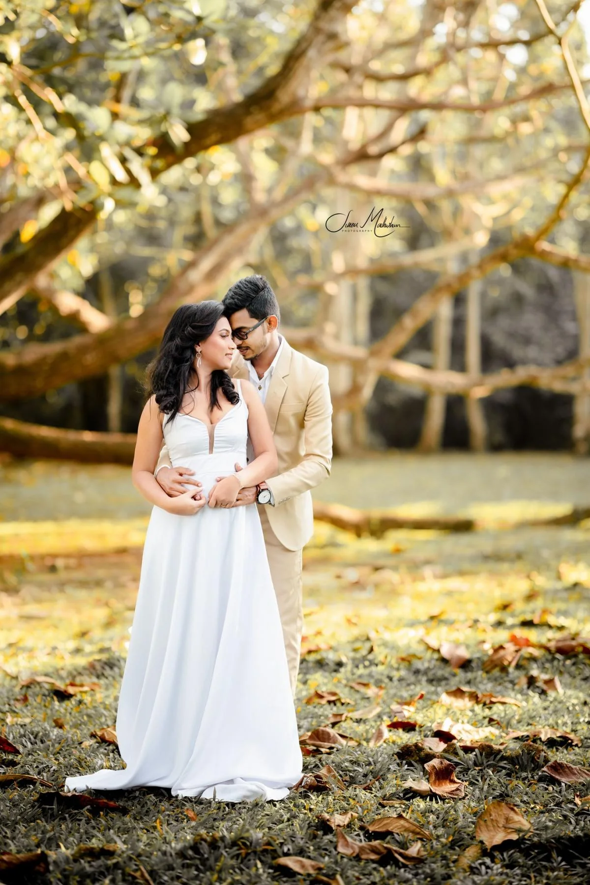 Wasana & Buddhika - Sri Lankan Photoshoot Gallery (4)