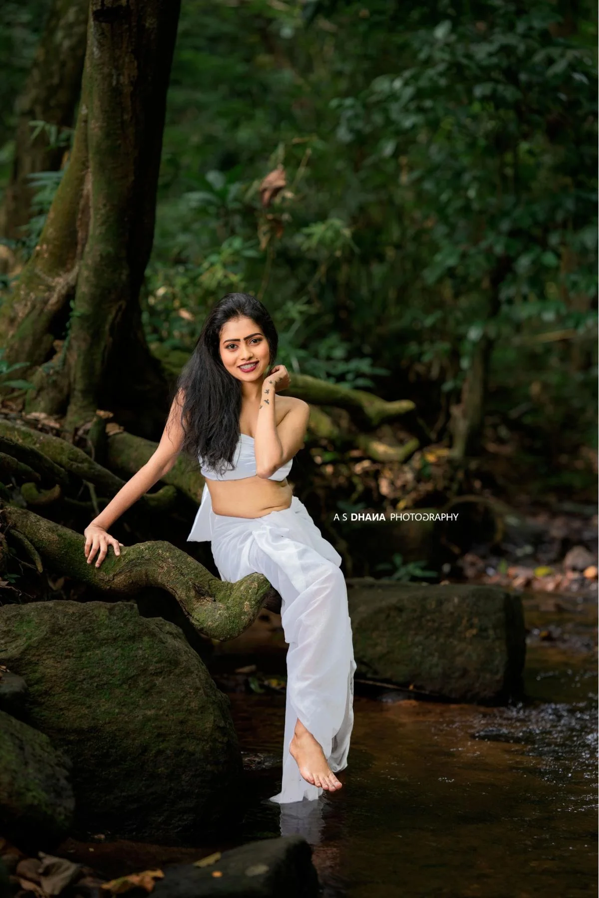 SETHU UPANIRUHARA - Sri Lankan Photoshoot Gallery (6)