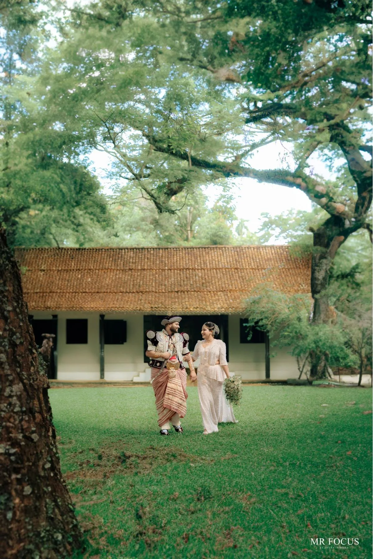Dimuthu & Sajini  - Sri Lankan Photoshoot Gallery (8)