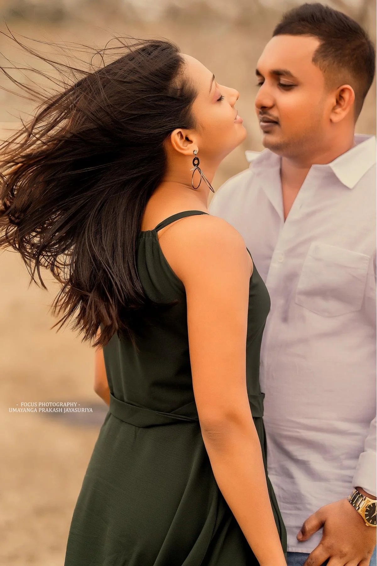 ISURU & AYESHA - Sri Lankan Photoshoot Gallery (6)