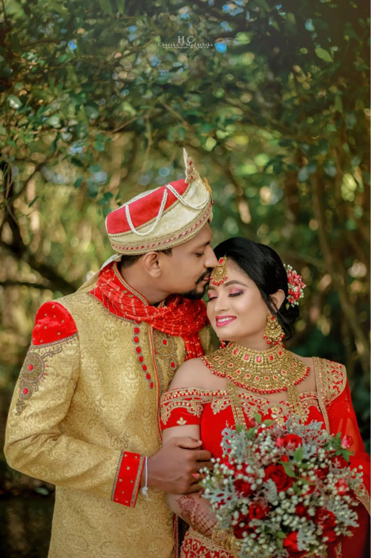 CHÁRÁKA & MADUSHIKA - Sri Lankan Photoshoot Gallery (6)