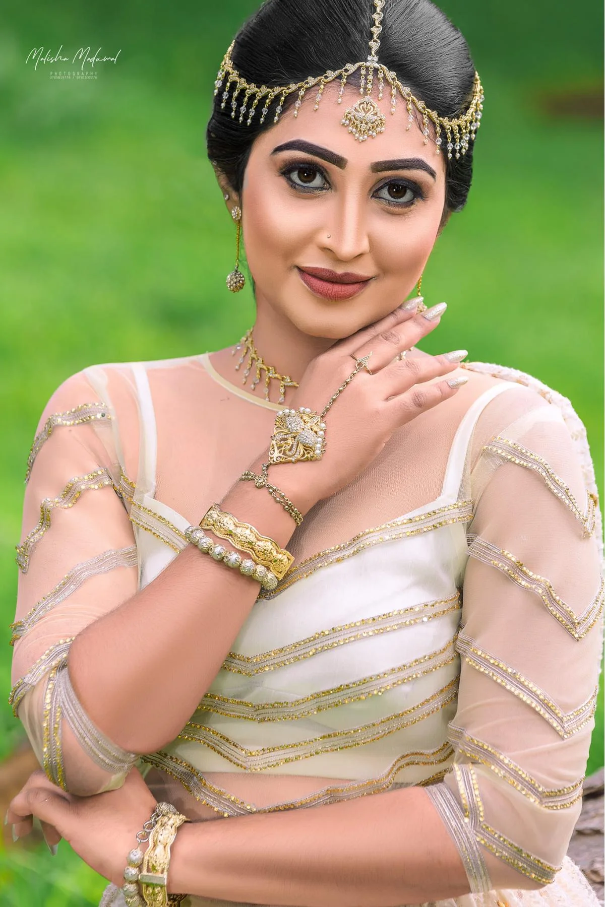 Ishu Hettiarchchi - Sri Lankan Photoshoot Gallery (6)