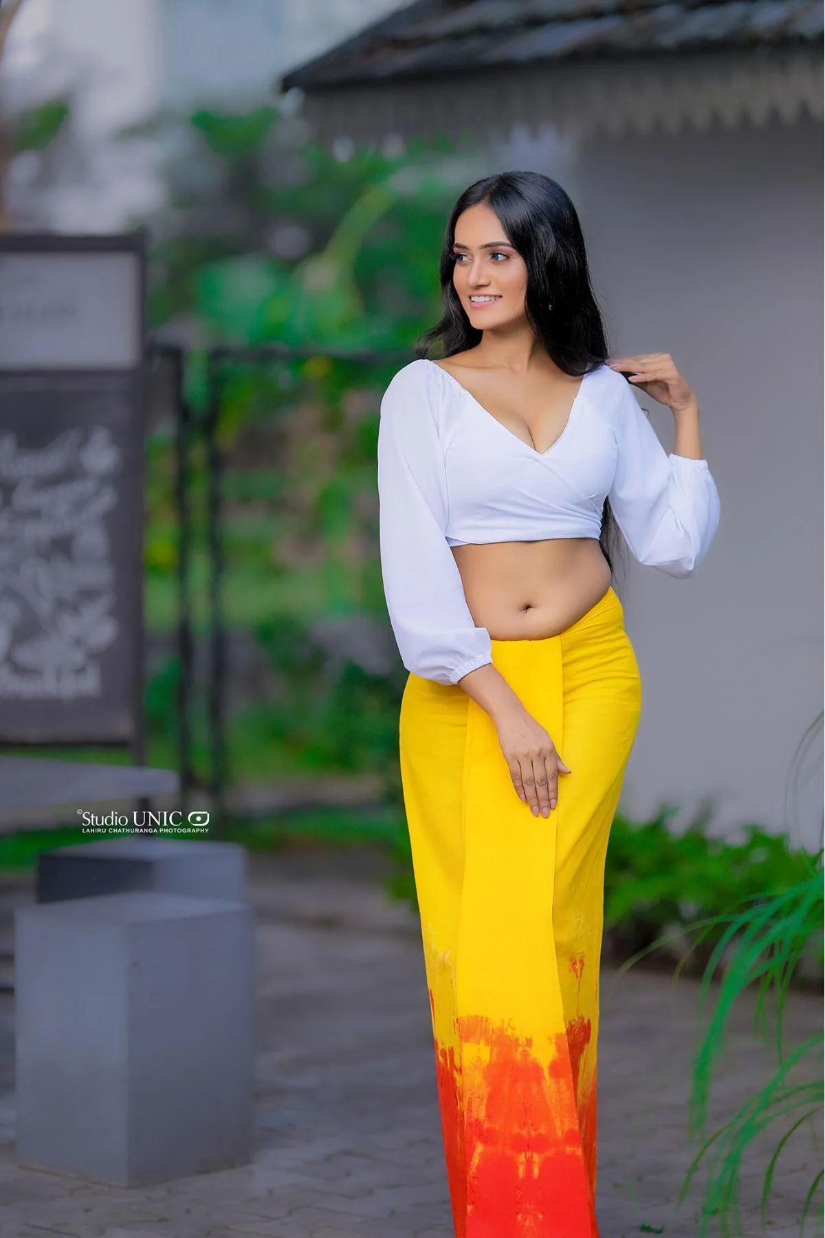 Nikeshala & Diwya - Sri Lankan Photoshoot Gallery (11)