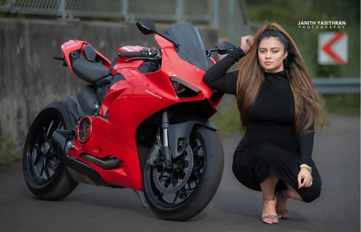 Sarah Sangz - Sri Lankan Photoshoot Gallery (7)