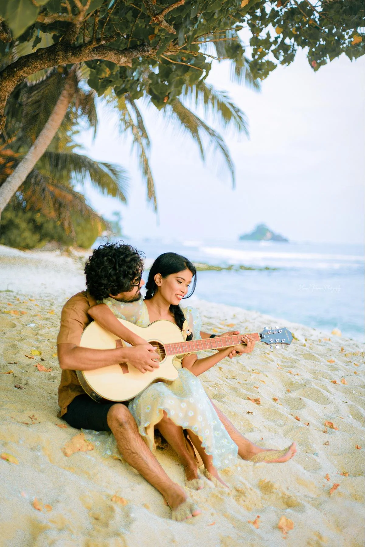 Hasintha & Ashani  - Sri Lankan Photoshoot Gallery (7)