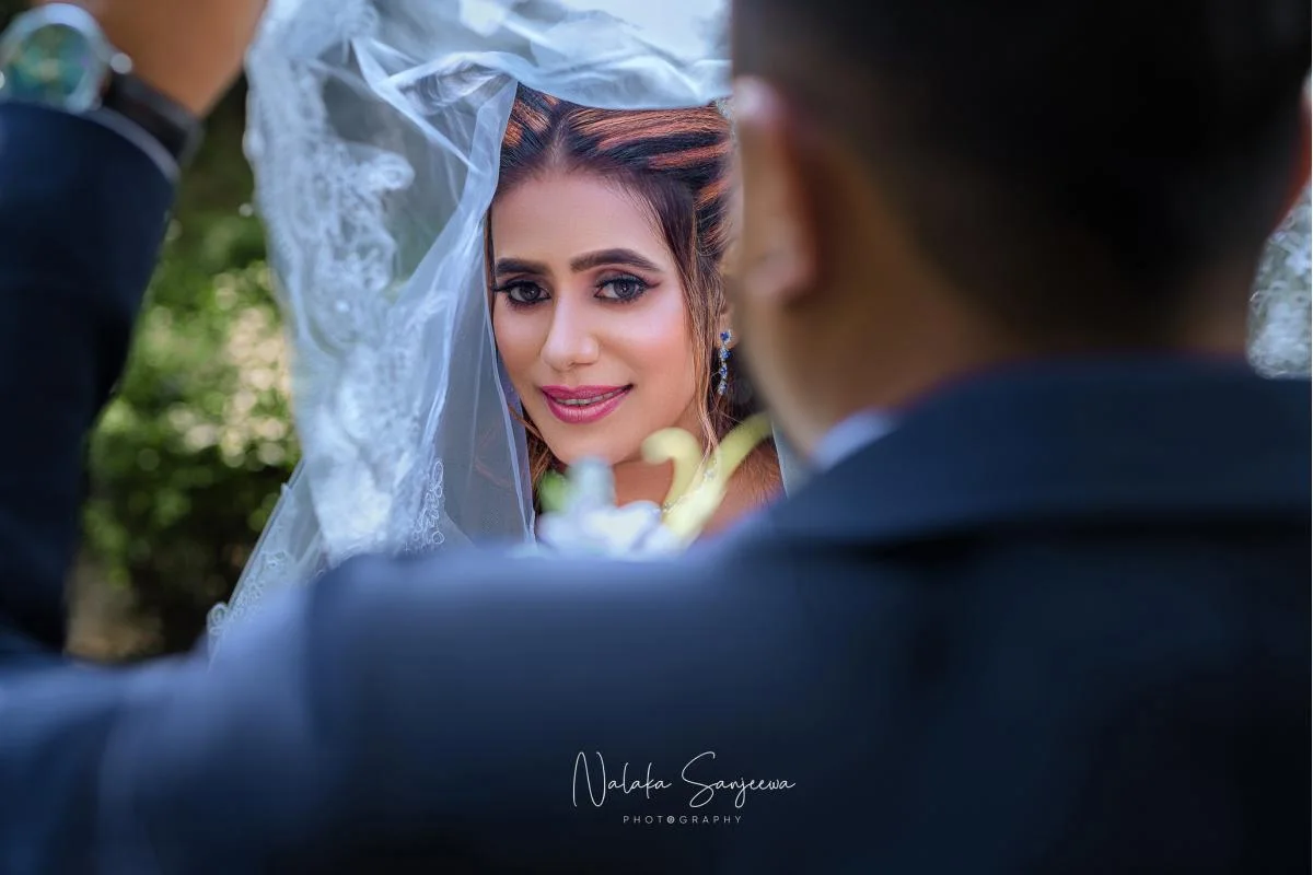 Amali & Sooriya - Sri Lankan Photoshoot Gallery (8)