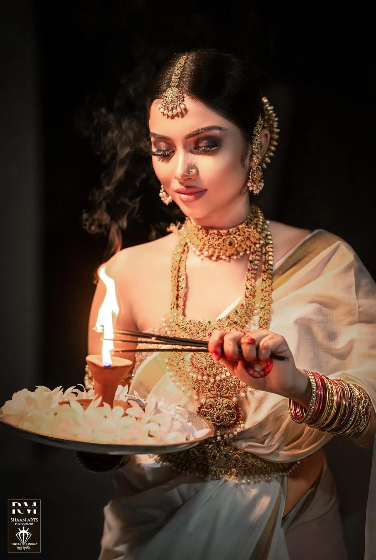 Ishu Jayarathna - Sri Lankan Photoshoot Gallery (11)