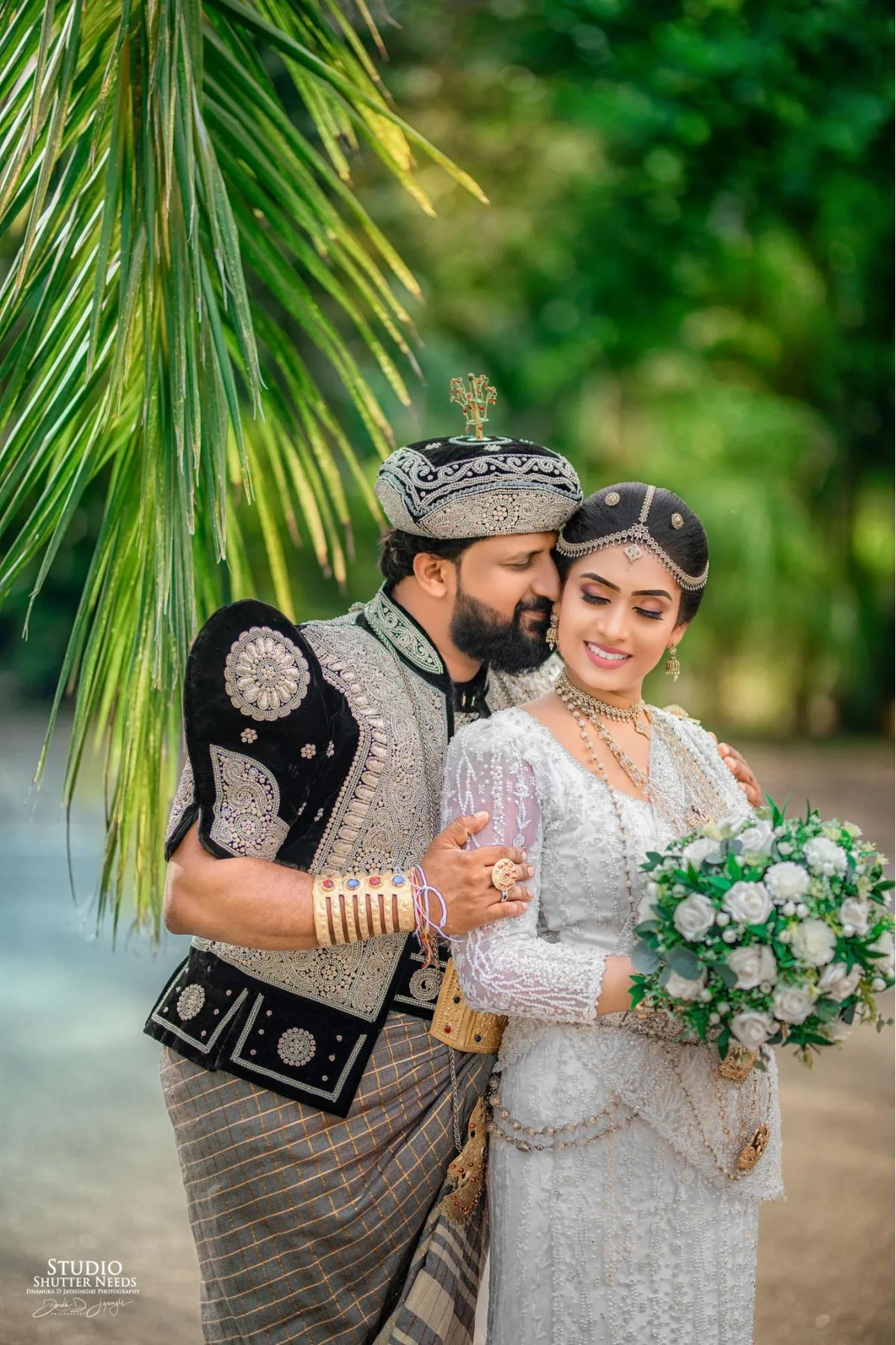 Hansani  &  Dilruk - Sri Lankan Photoshoot Gallery (10)