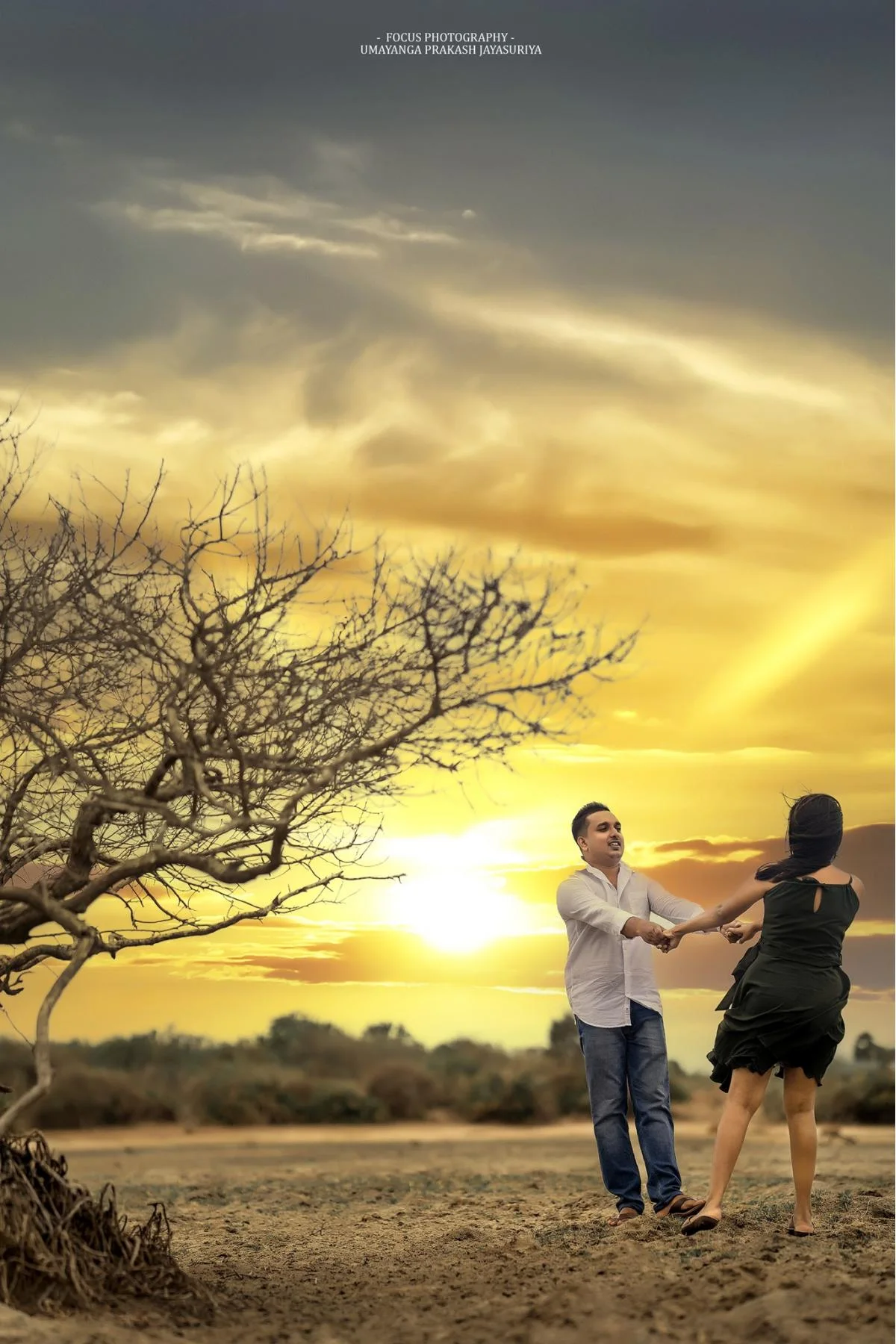 ISURU & AYESHA - Sri Lankan Photoshoot Gallery (11)