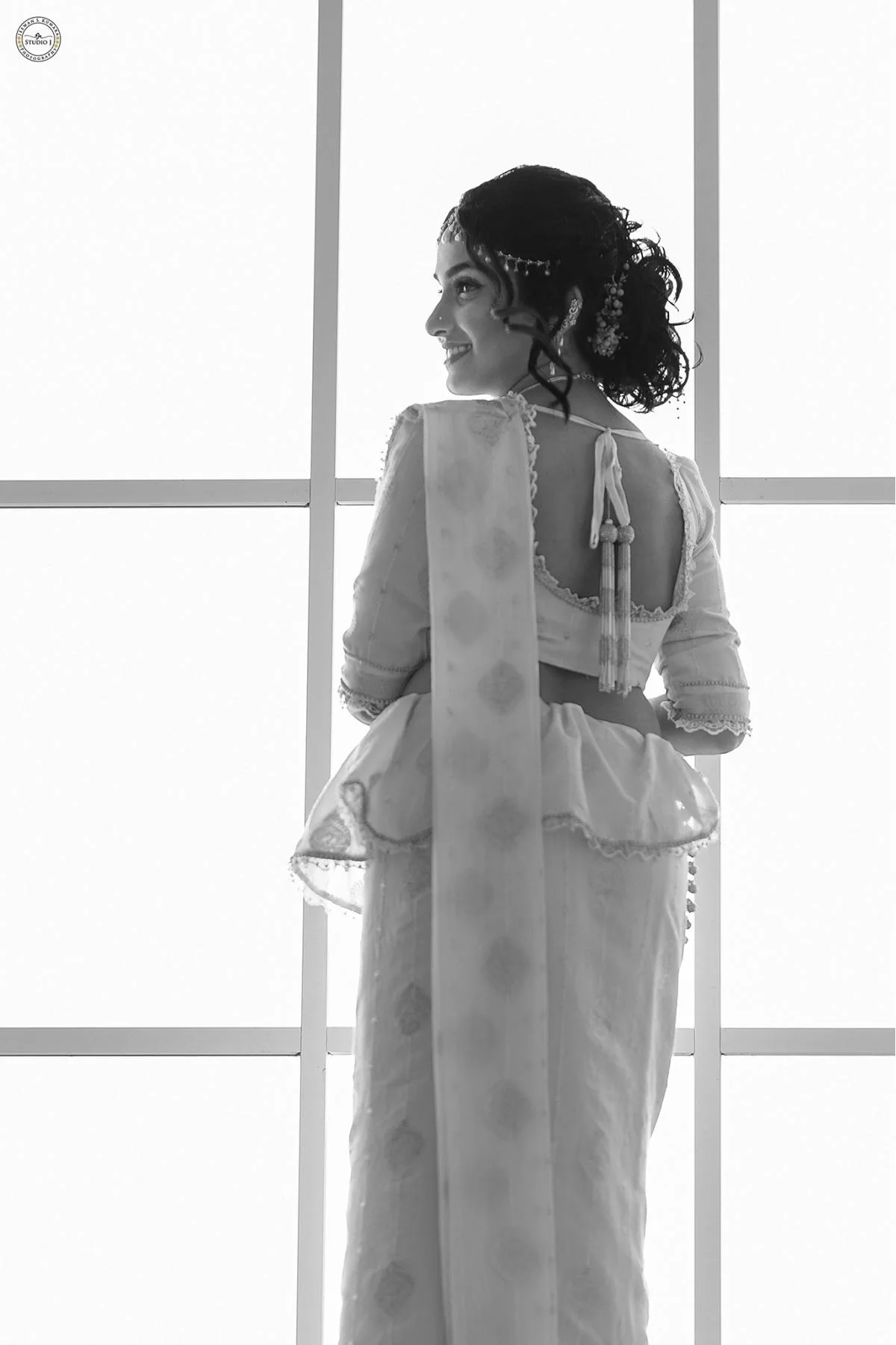 Seneshi & Tharuzy - Sri Lankan Photoshoot Gallery (10)