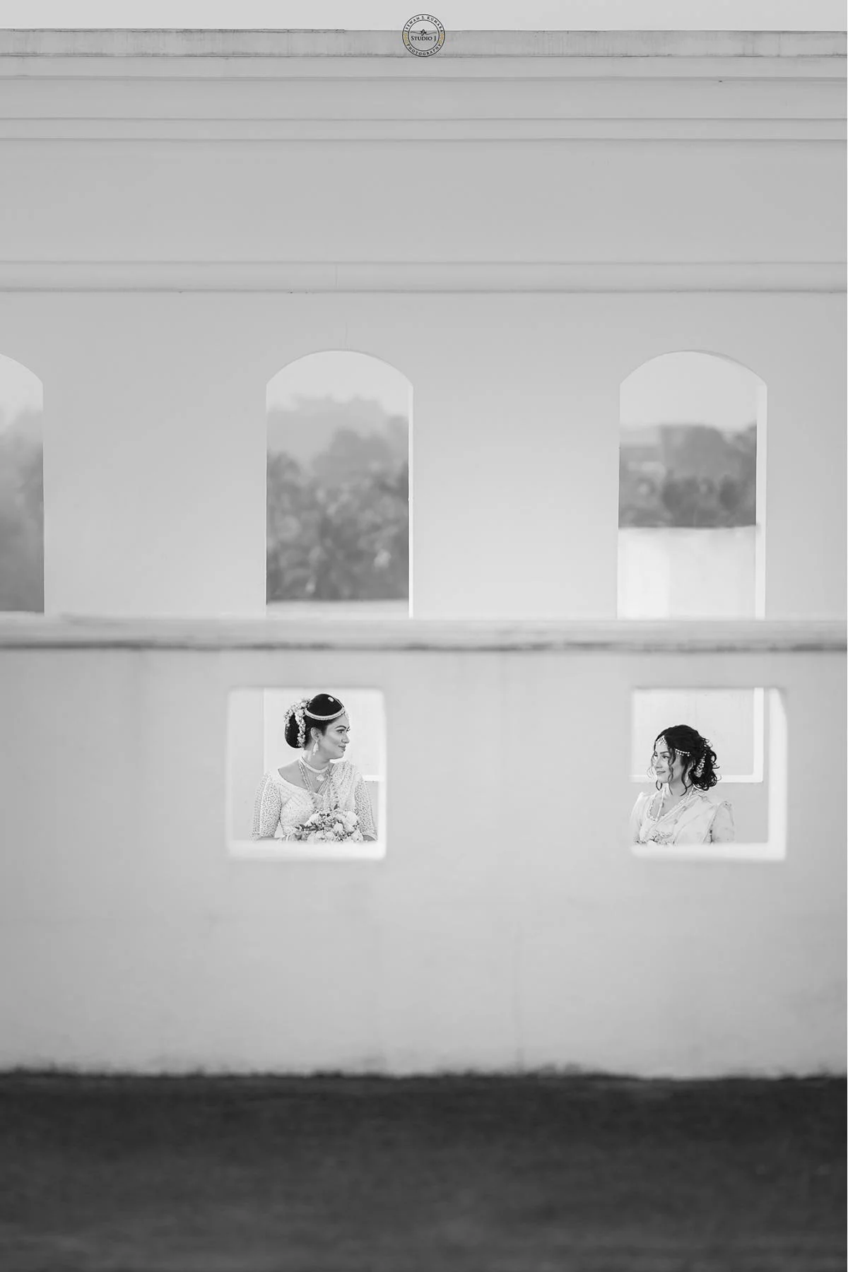 Seneshi & Tharuzy - Sri Lankan Photoshoot Gallery (12)
