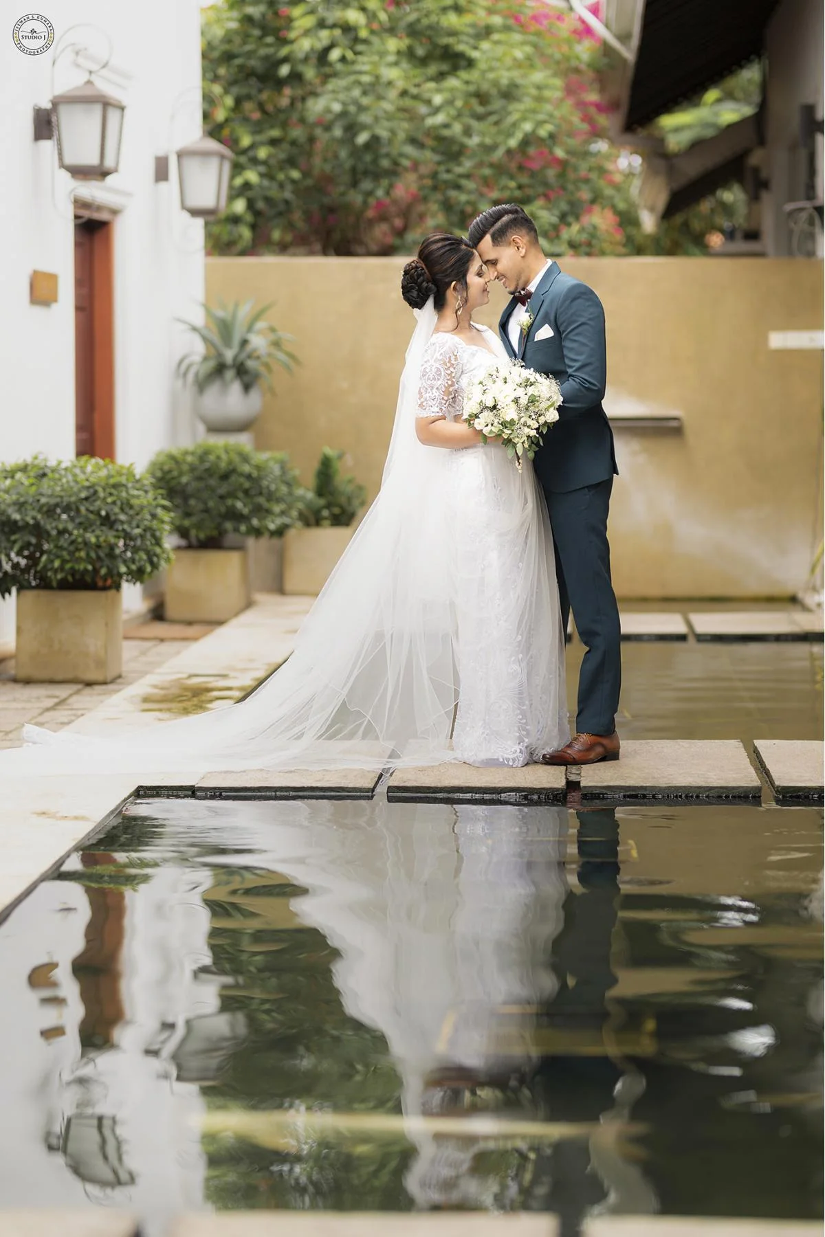 Pooja & Dilshan - Sri Lankan Photoshoot Gallery (8)