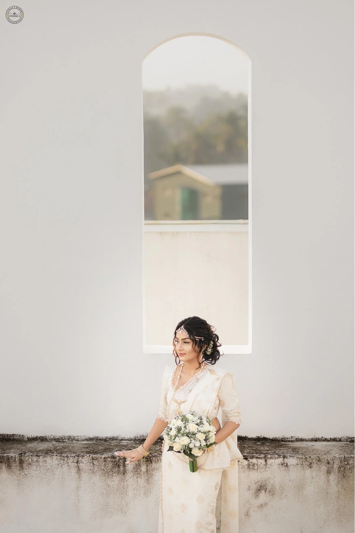Seneshi & Tharuzy - Sri Lankan Photoshoot Gallery (15)