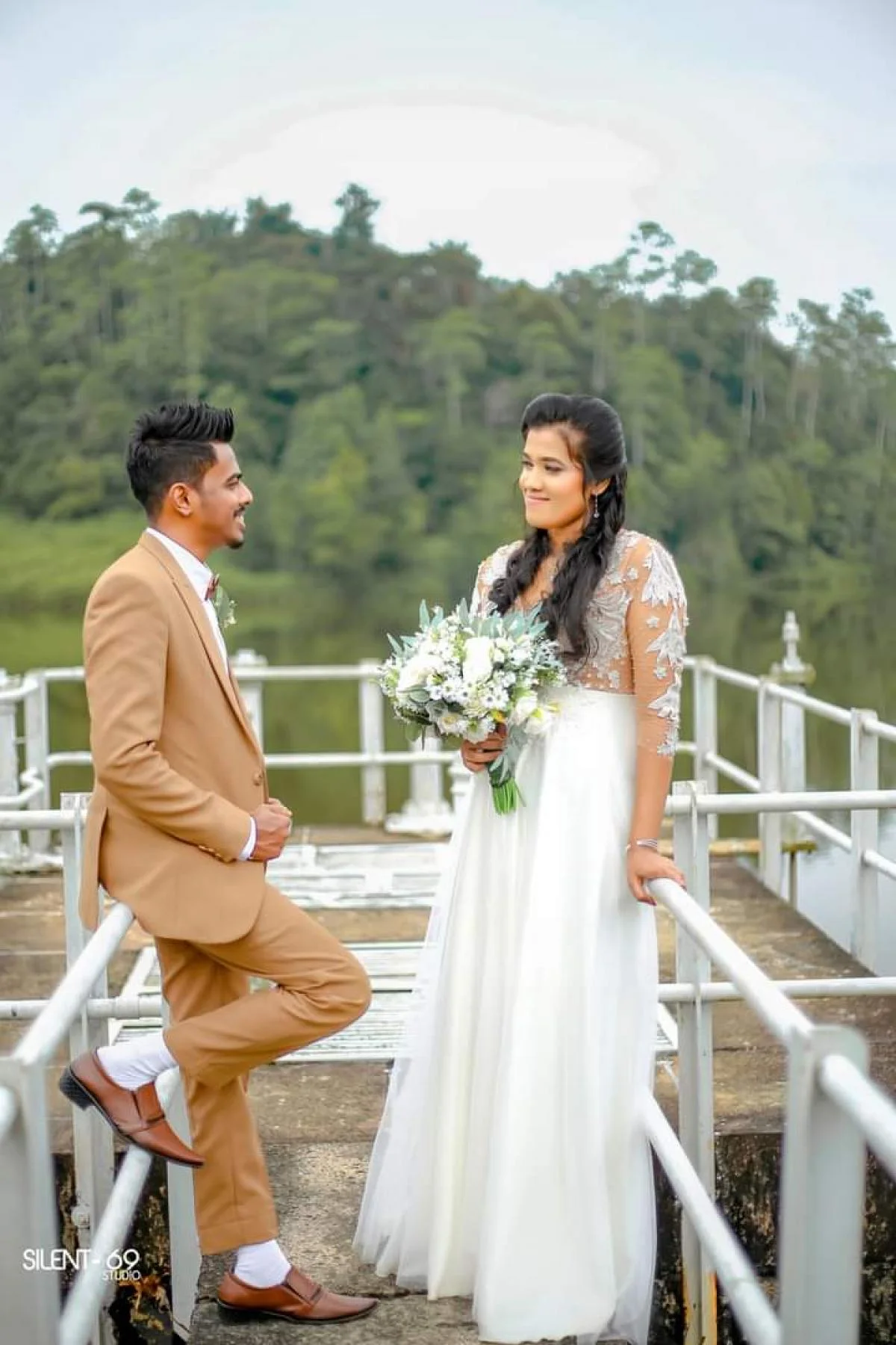 Kalhari & Uditha - Sri Lankan Photoshoot Gallery (11)