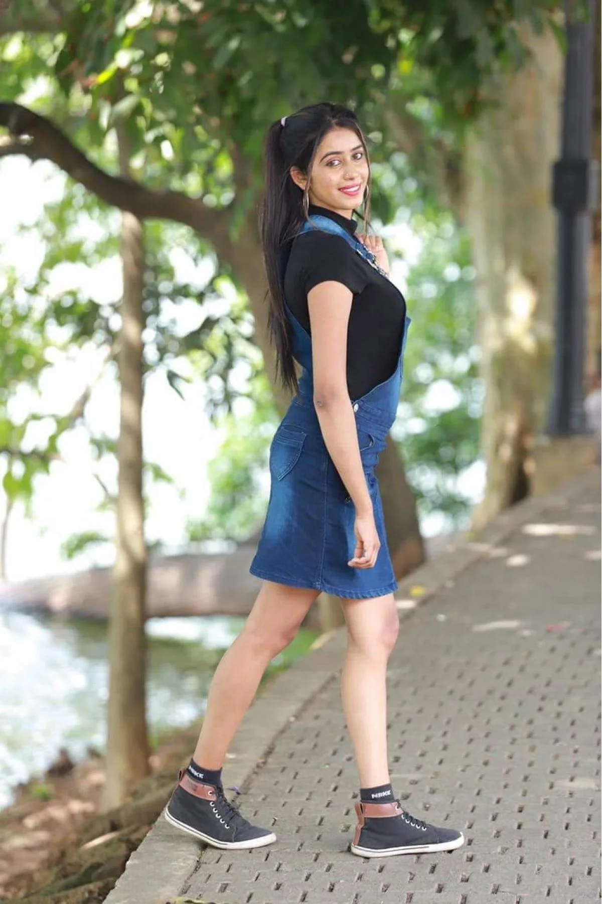 Upcoming Model  - Sri Lankan Photoshoot Gallery (5)