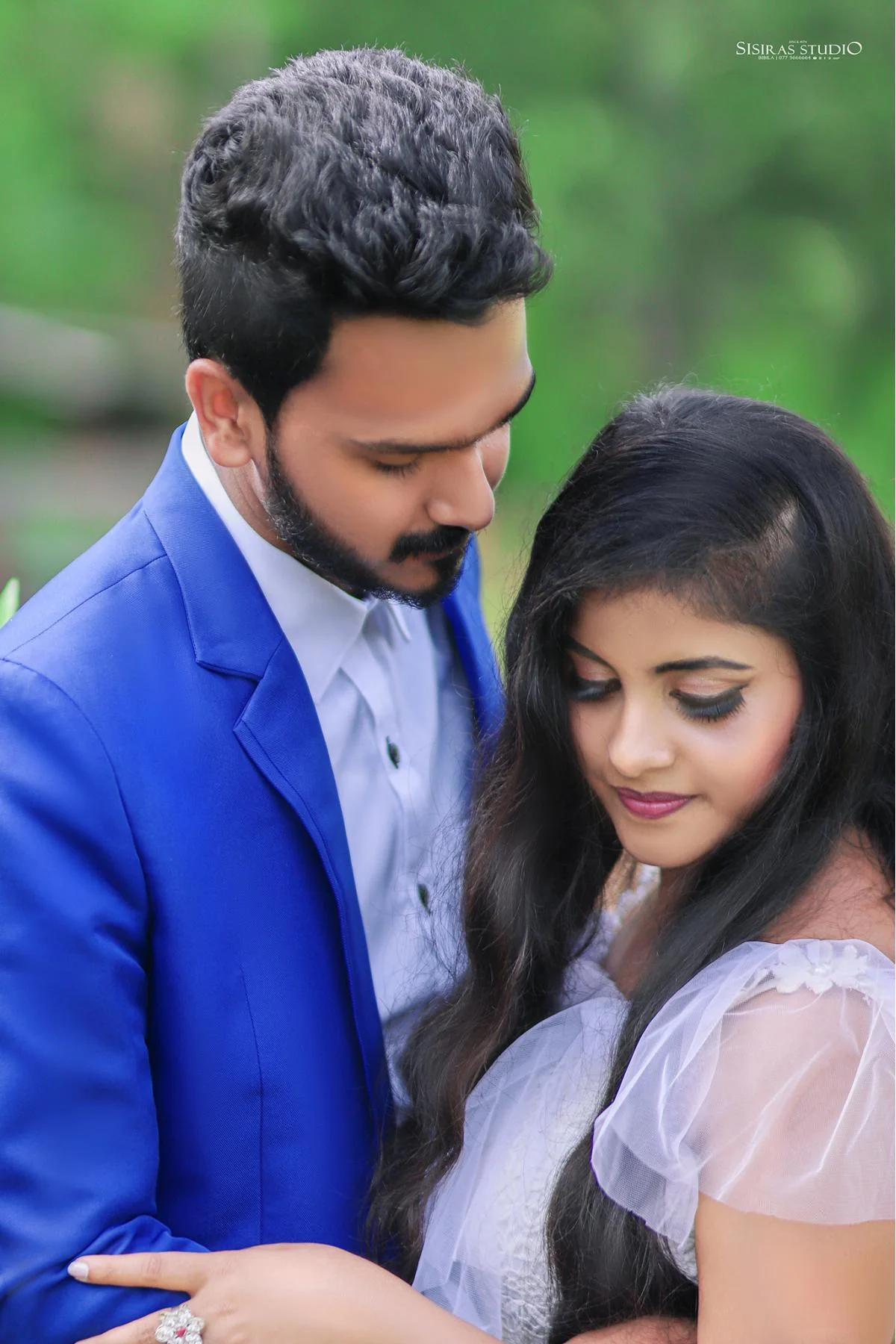 PRAGEETH & PAVITHRA - Sri Lankan Photoshoot Gallery (2)