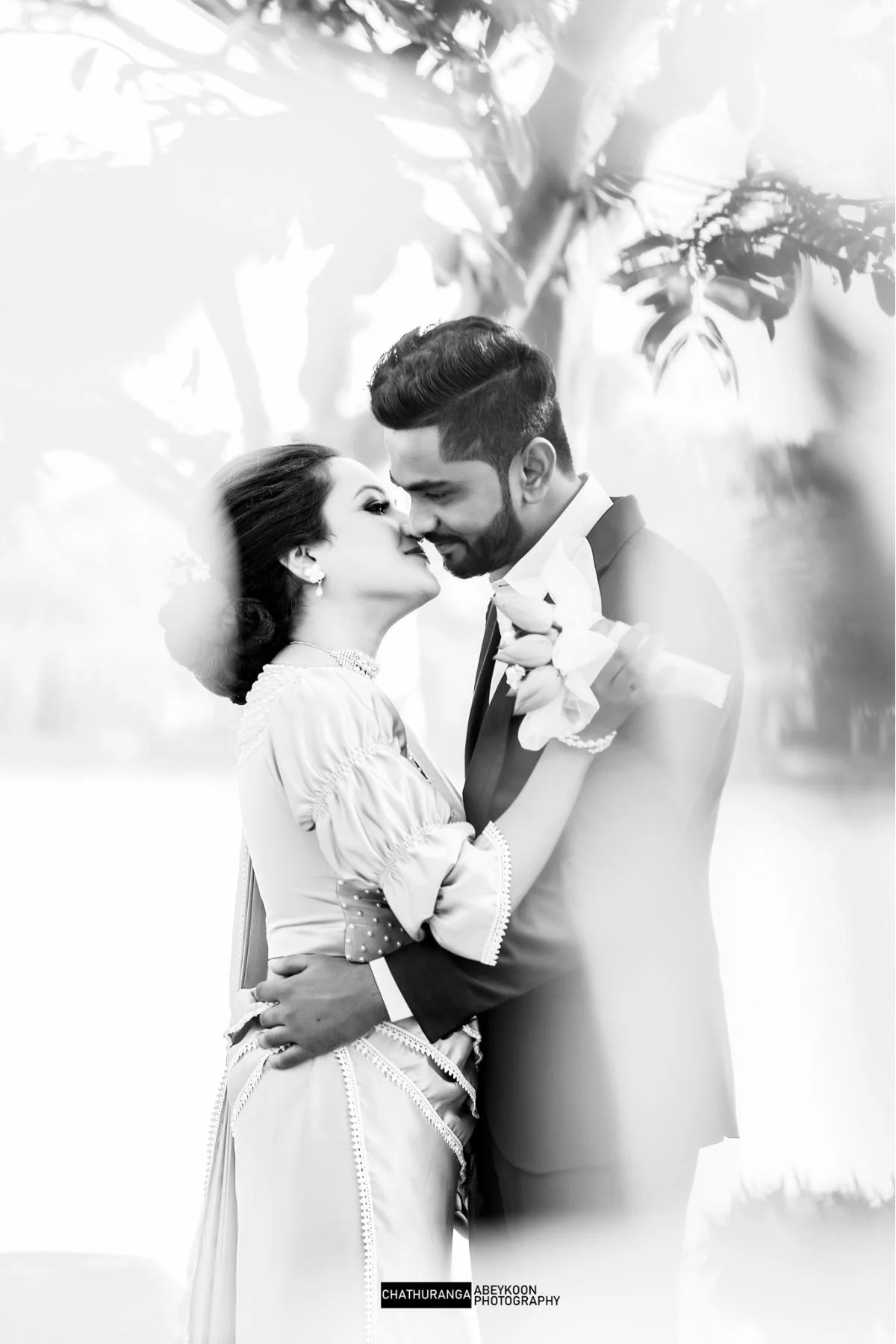 Madumadavi & Madushan - Sri Lankan Photoshoot Gallery (2)