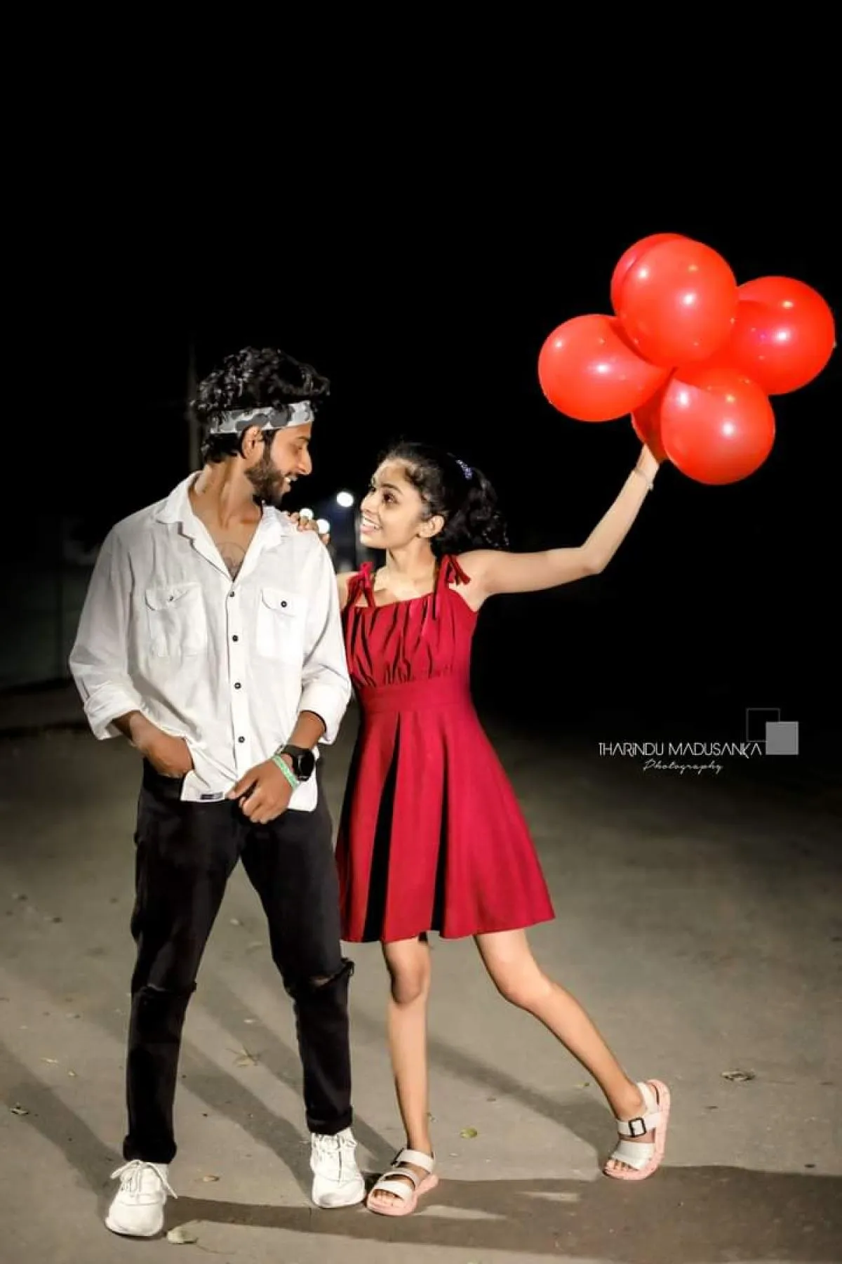 Dananjaya & Lalani - Sri Lankan Photoshoot Gallery (1)