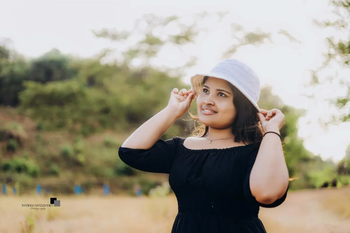 Nirosha - Sri Lankan Photoshoot Gallery (1)